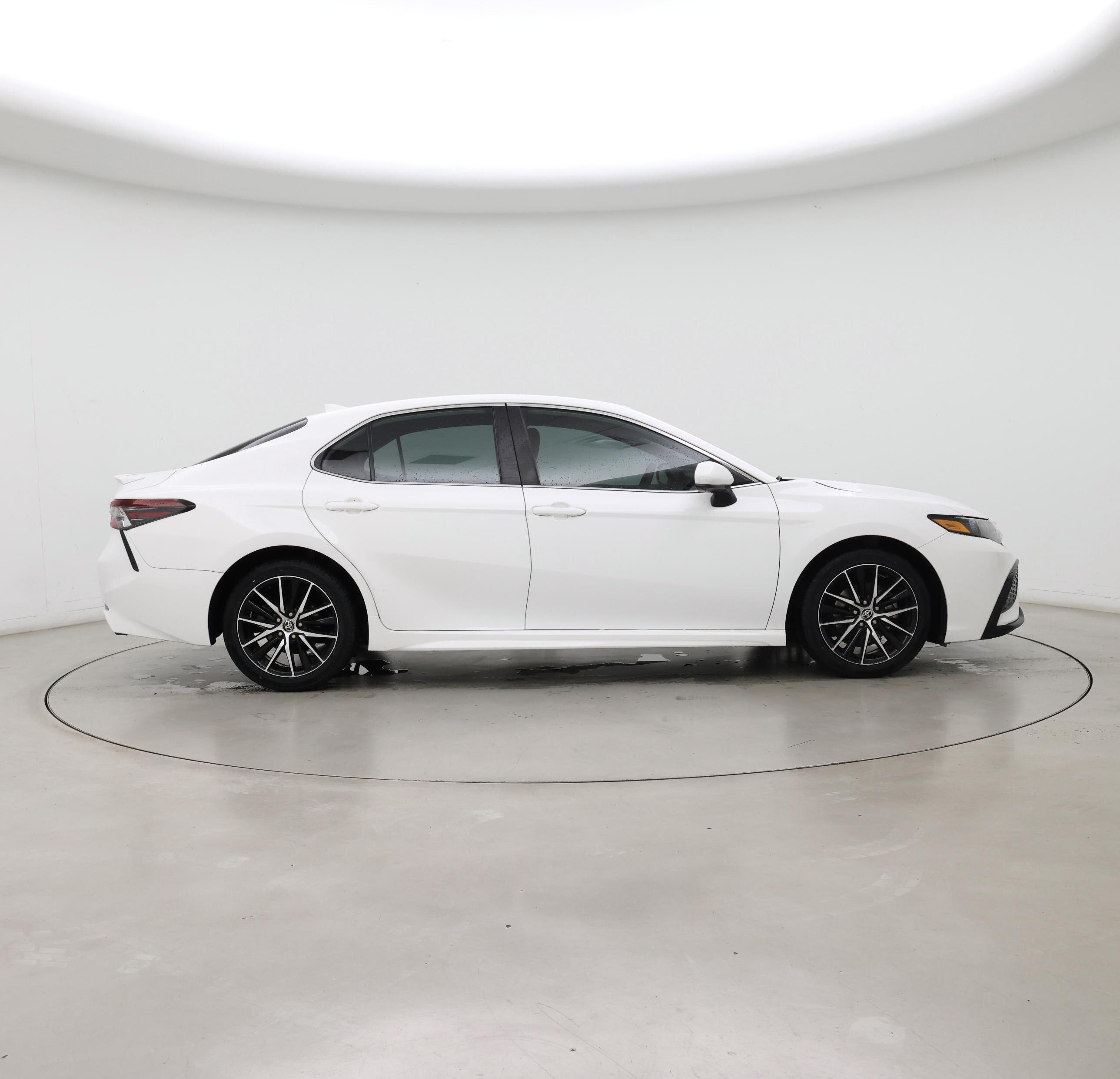 Thumbnail: 2021 Toyota Camry - 7