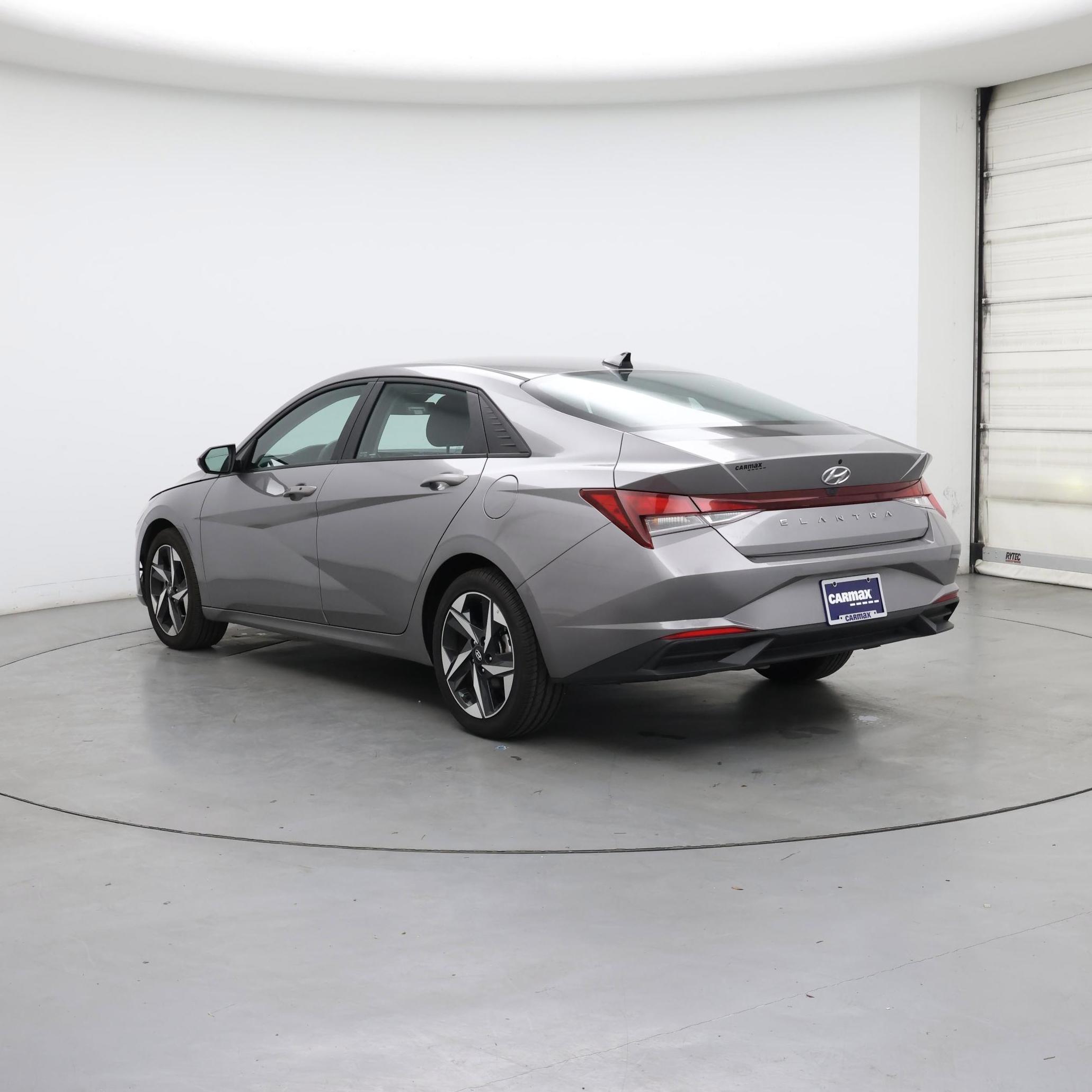 Thumbnail: 2023 Hyundai Elantra - 2