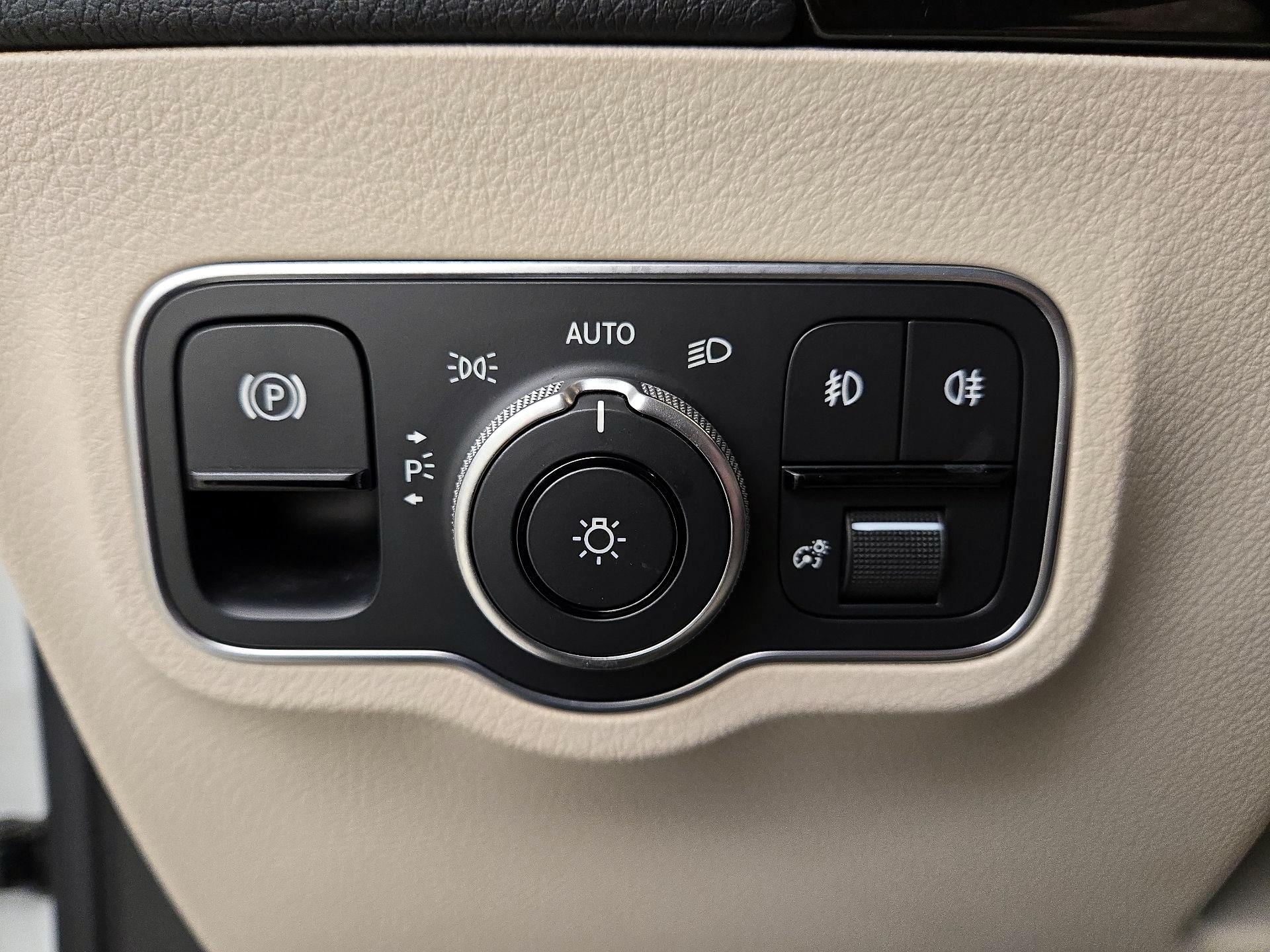 Thumbnail: 2021 Mercedes-Benz GLA - 13