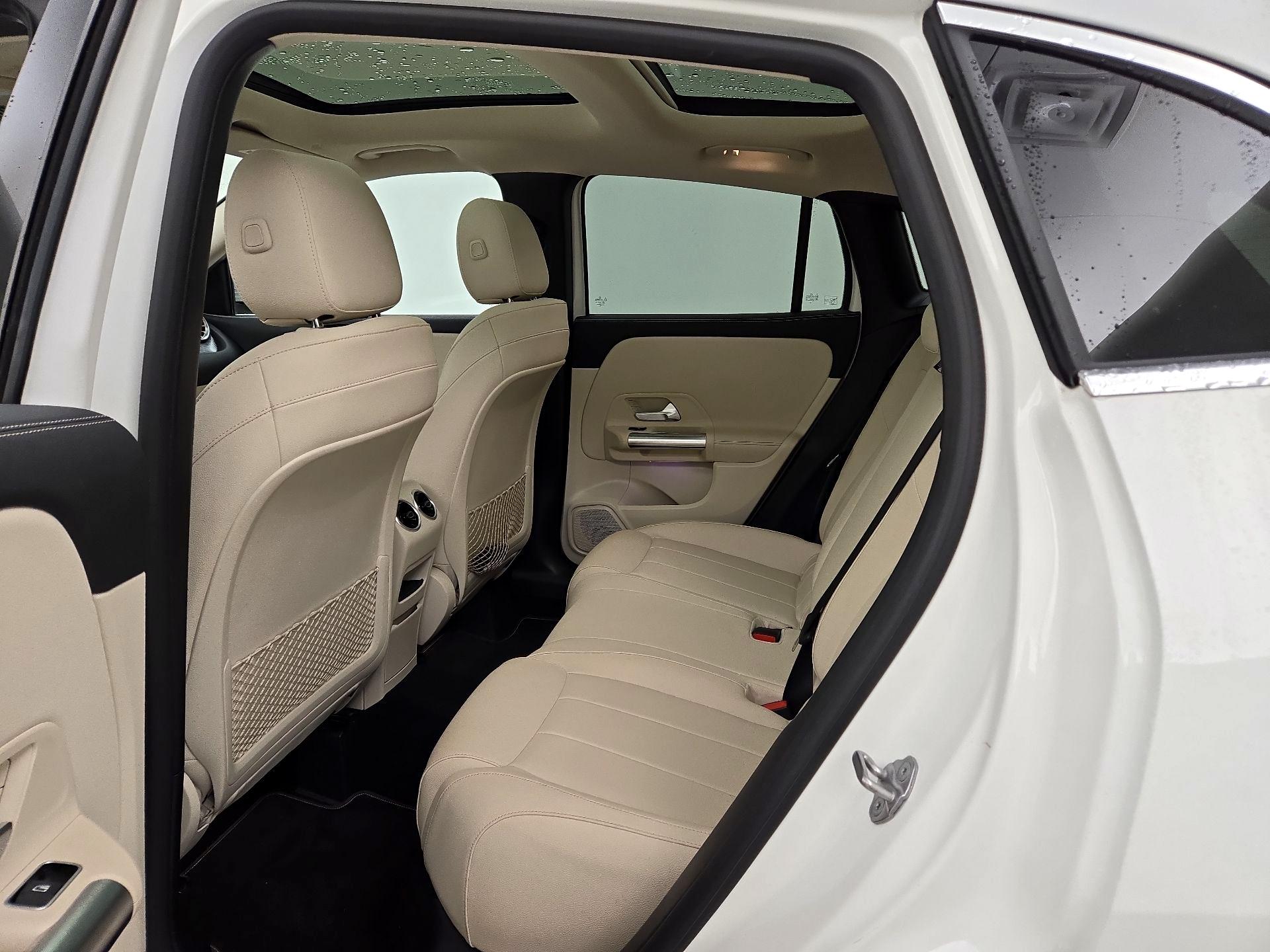 Thumbnail: 2021 Mercedes-Benz GLA - 20