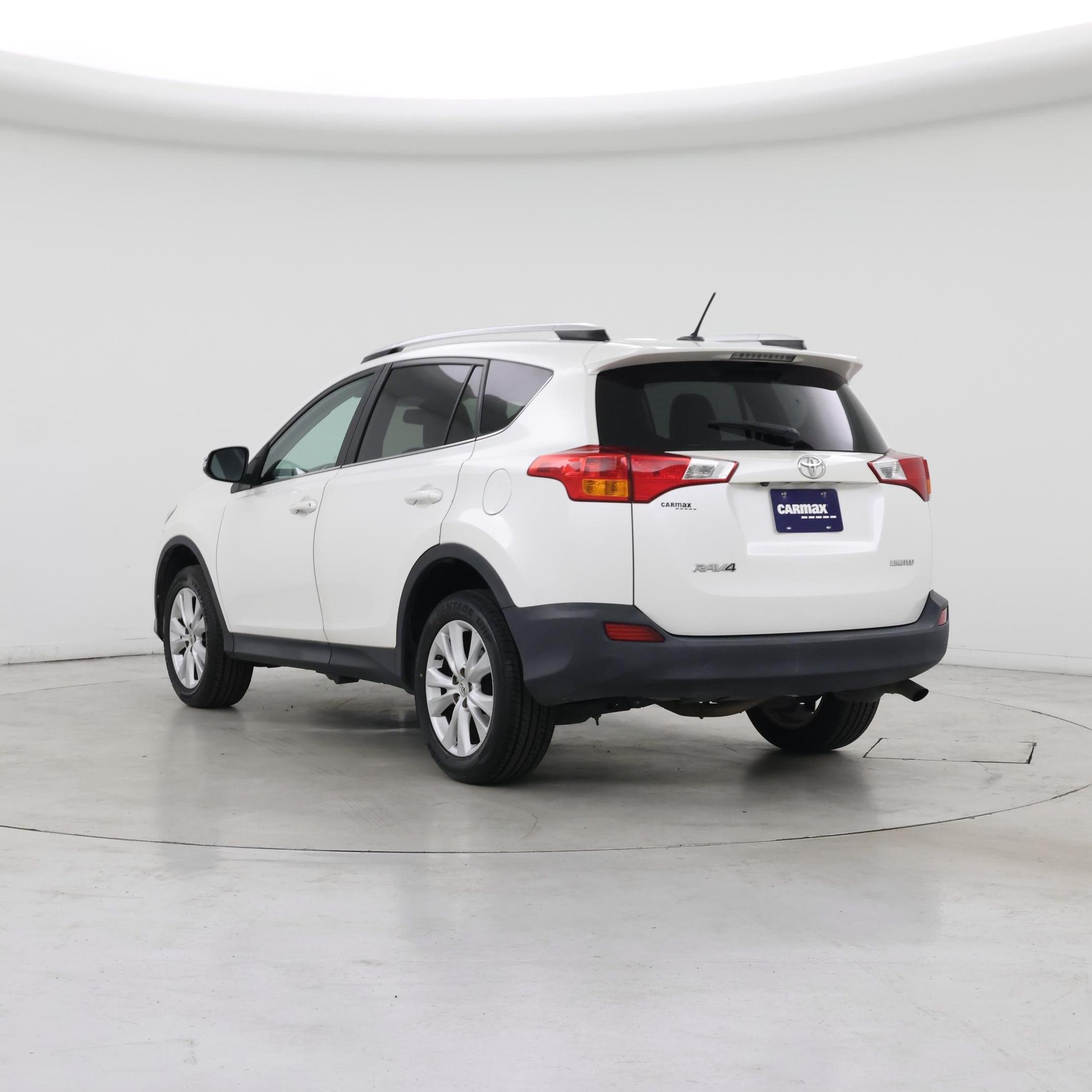 Thumbnail: 2014 Toyota RAV4 - 2