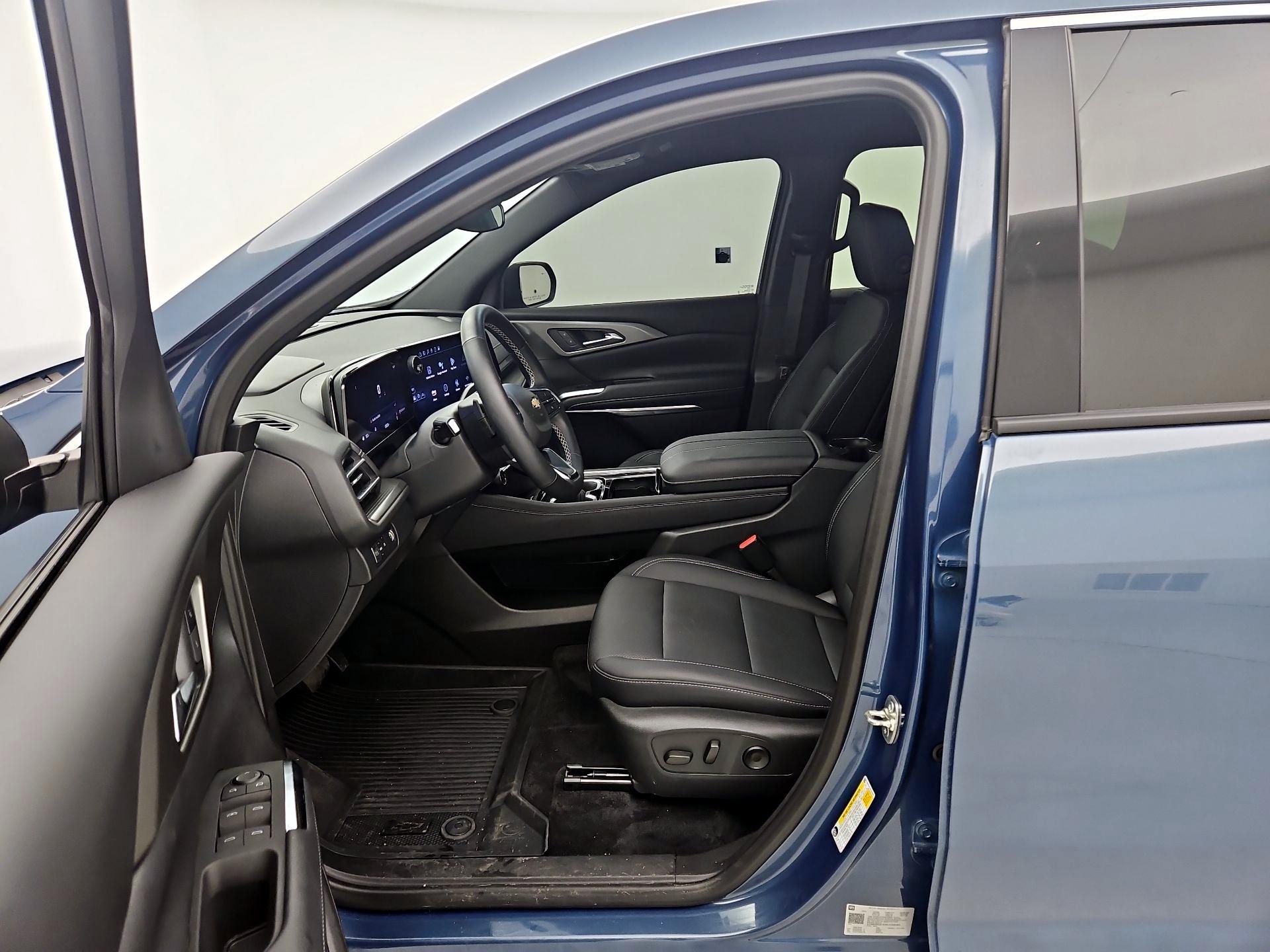 Thumbnail: 2024 Chevrolet Traverse - 11