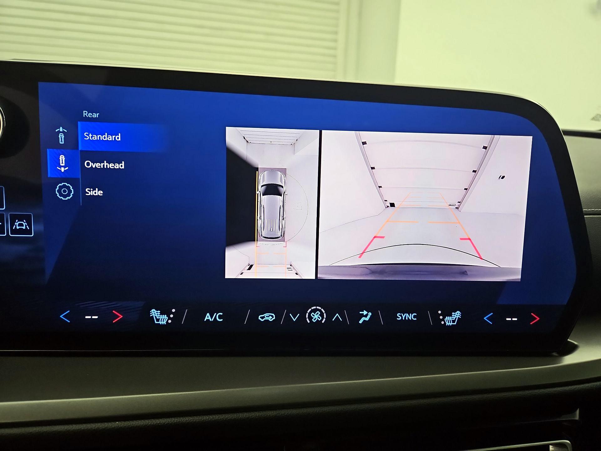 Thumbnail: 2024 Chevrolet Traverse - 14