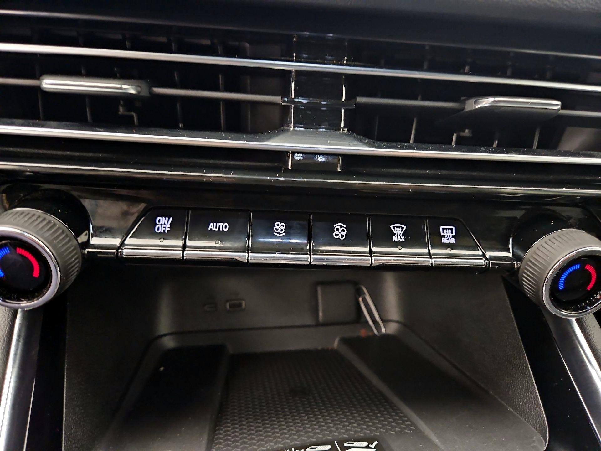 Thumbnail: 2024 Chevrolet Traverse - 16