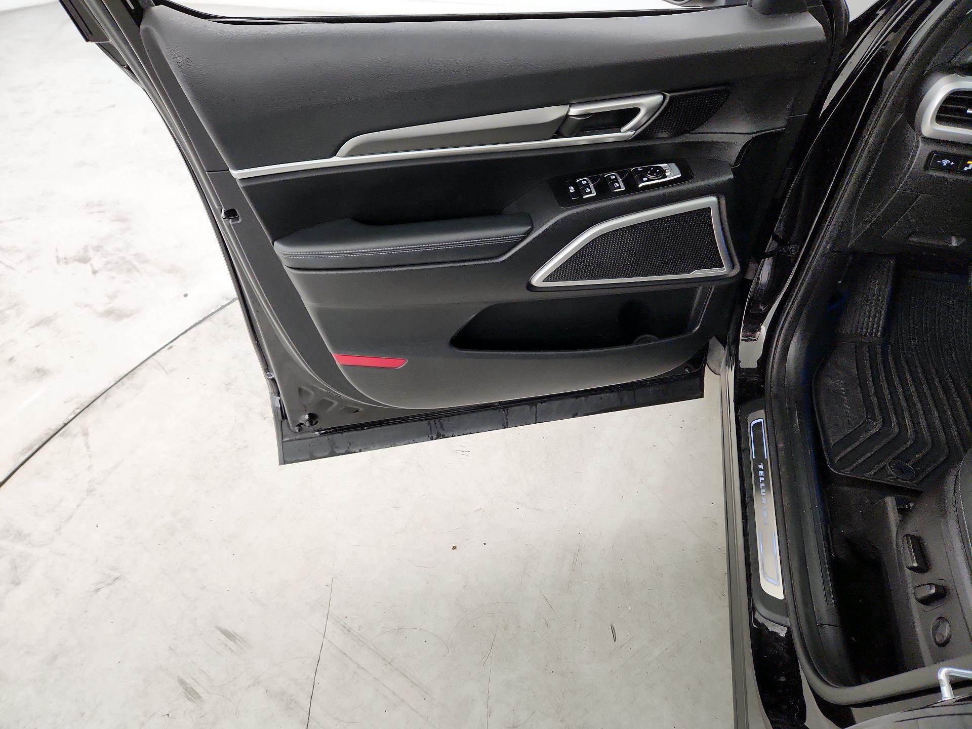 Thumbnail: 2021 Kia Telluride - 12