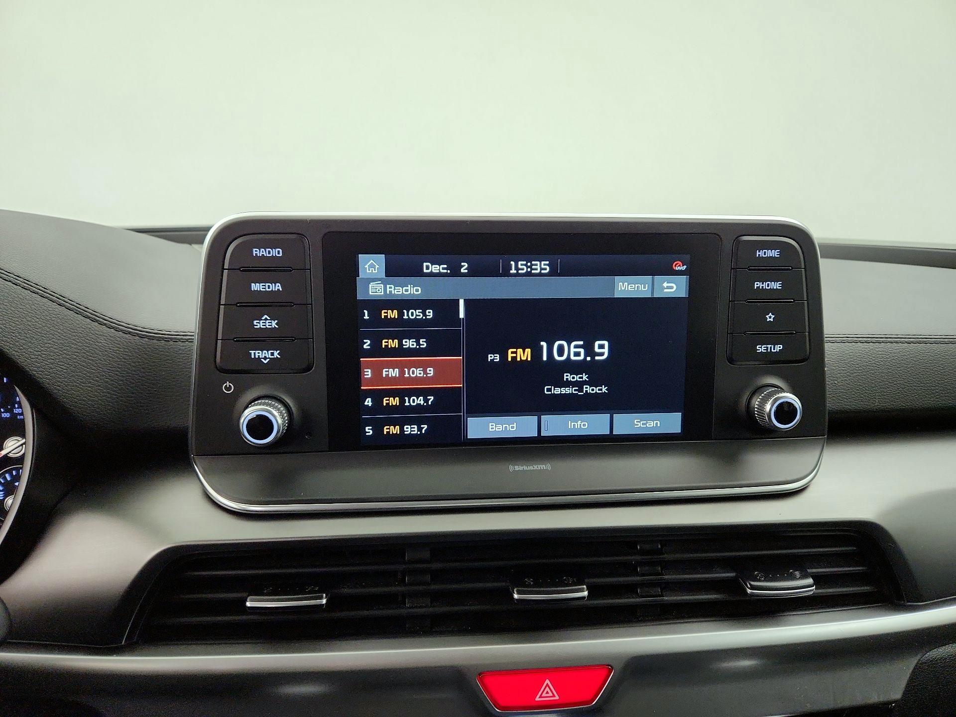 Thumbnail: 2021 Kia Telluride - 15