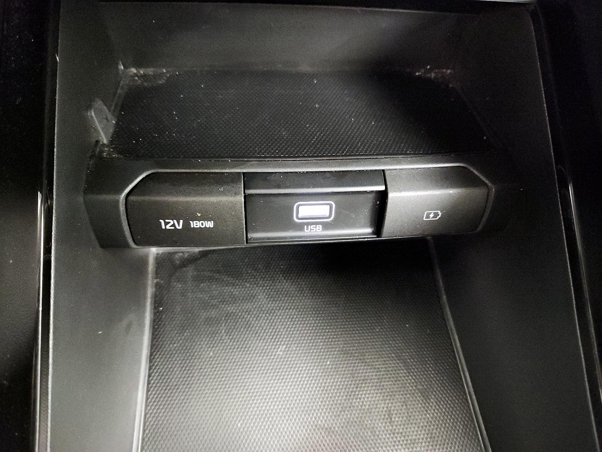 Thumbnail: 2021 Kia Telluride - 18