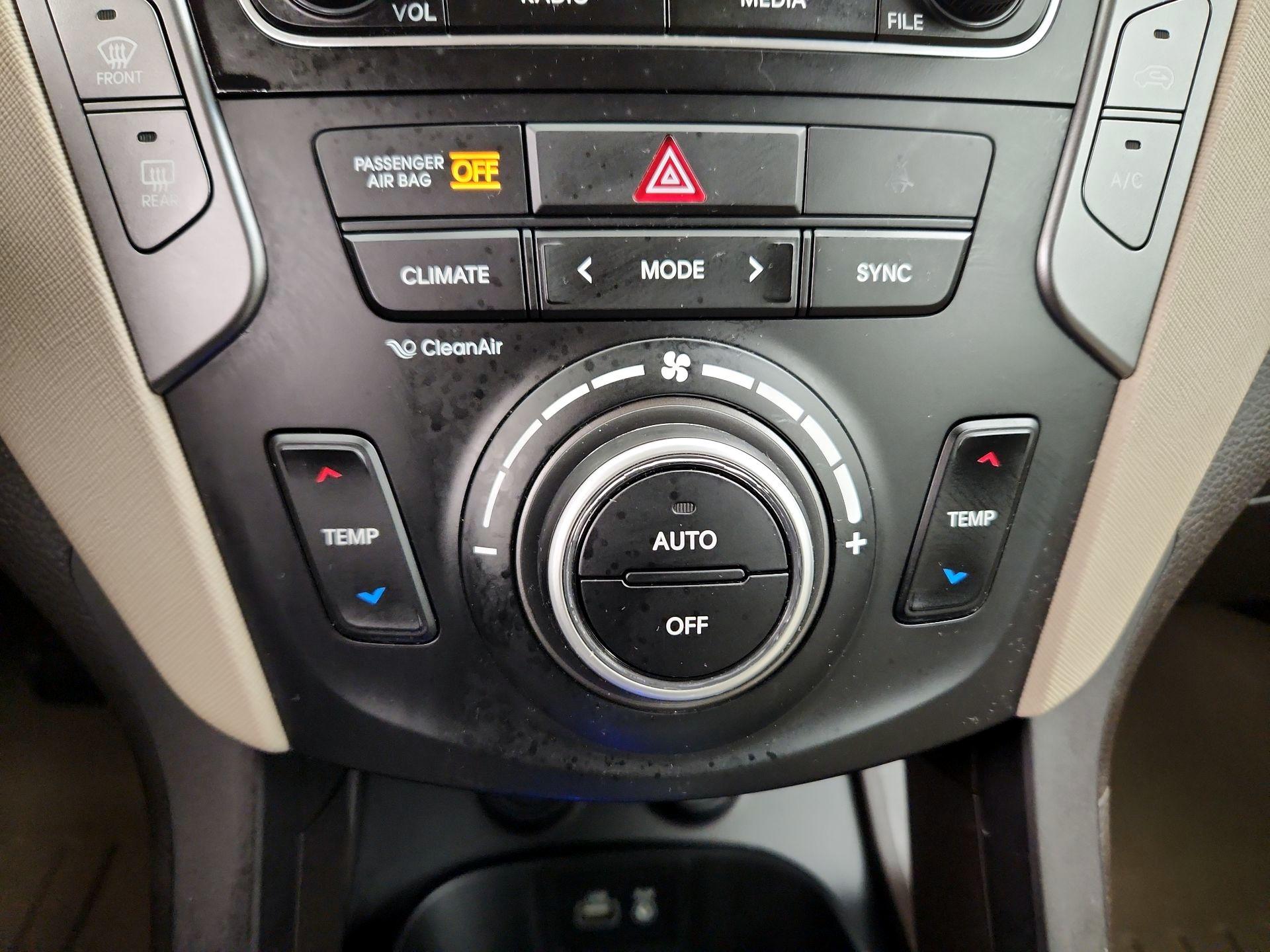 Thumbnail: 2018 Hyundai Santa Fe - 16