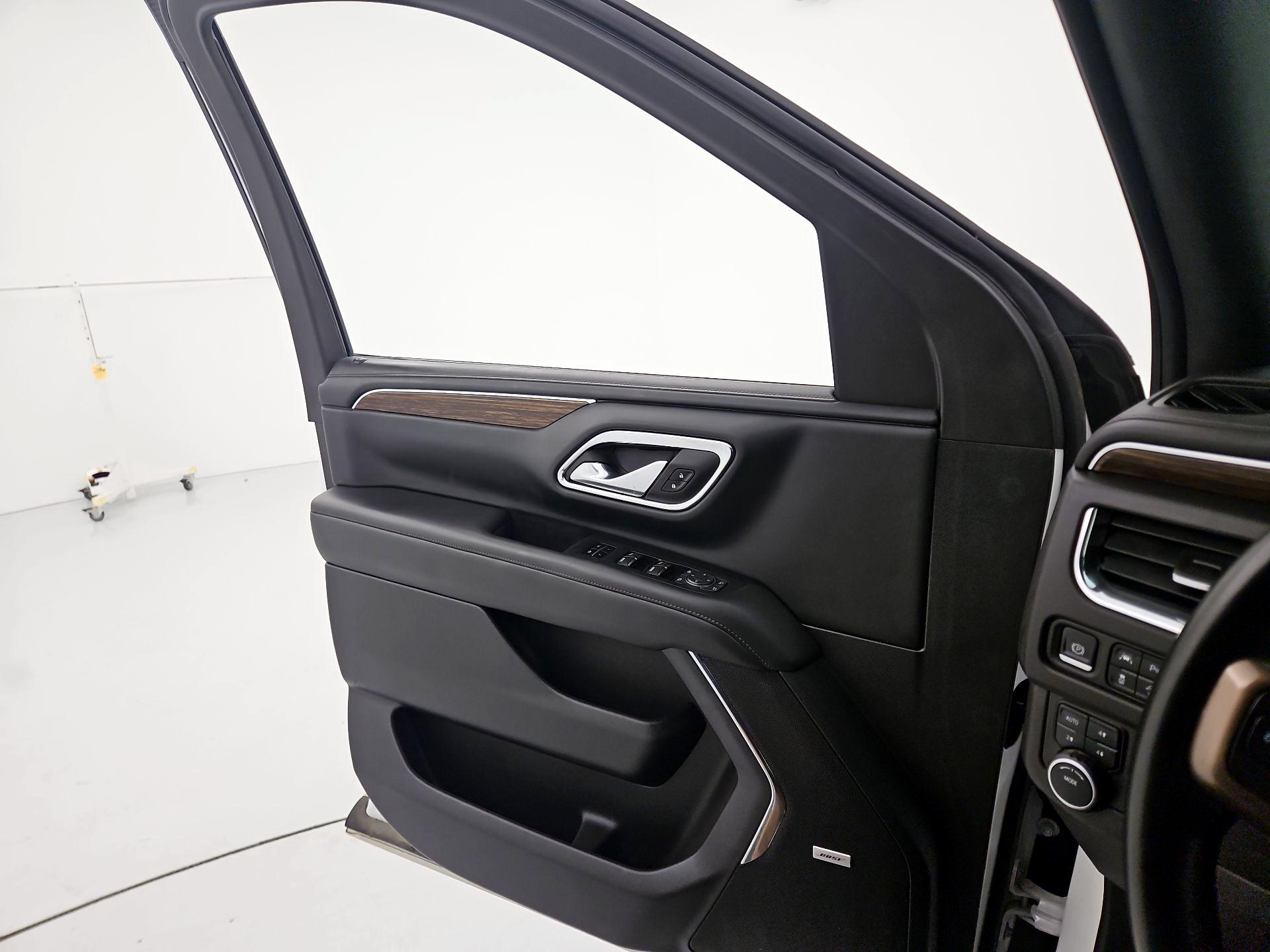 Thumbnail: 2023 Chevrolet Tahoe - 12