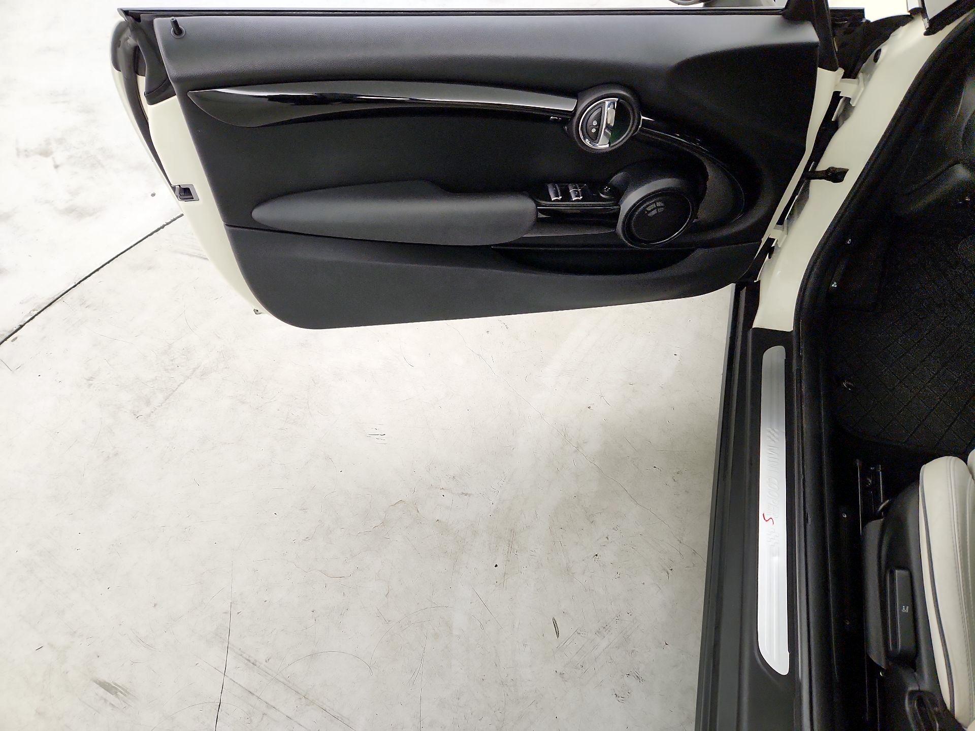 Thumbnail: 2017 MINI Cooper - 12