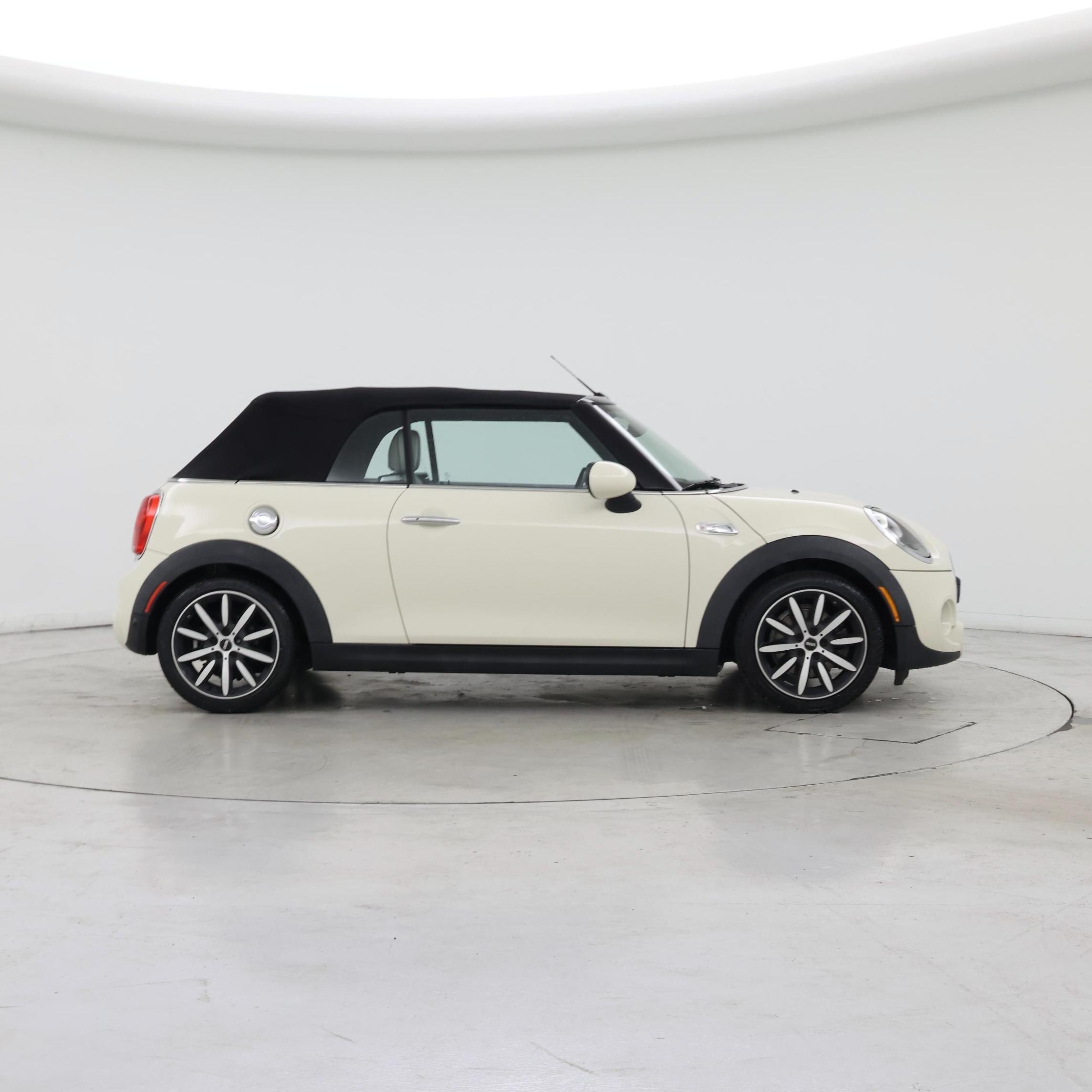 Thumbnail: 2017 MINI Cooper - 7