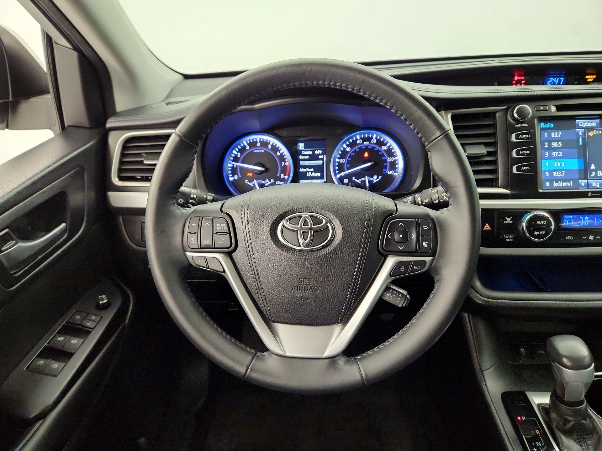 Thumbnail: 2018 Toyota Highlander - 10