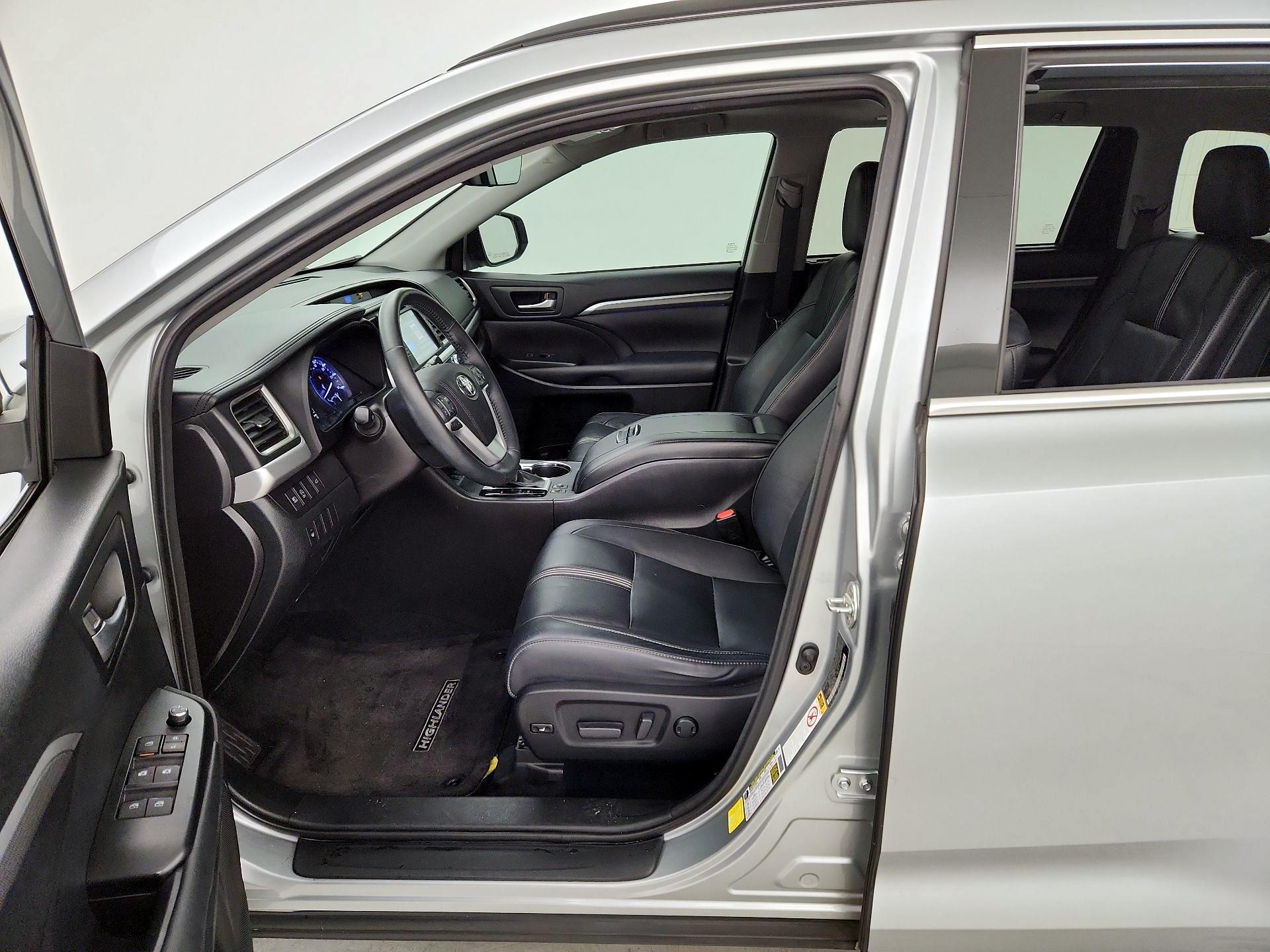 Thumbnail: 2018 Toyota Highlander - 11