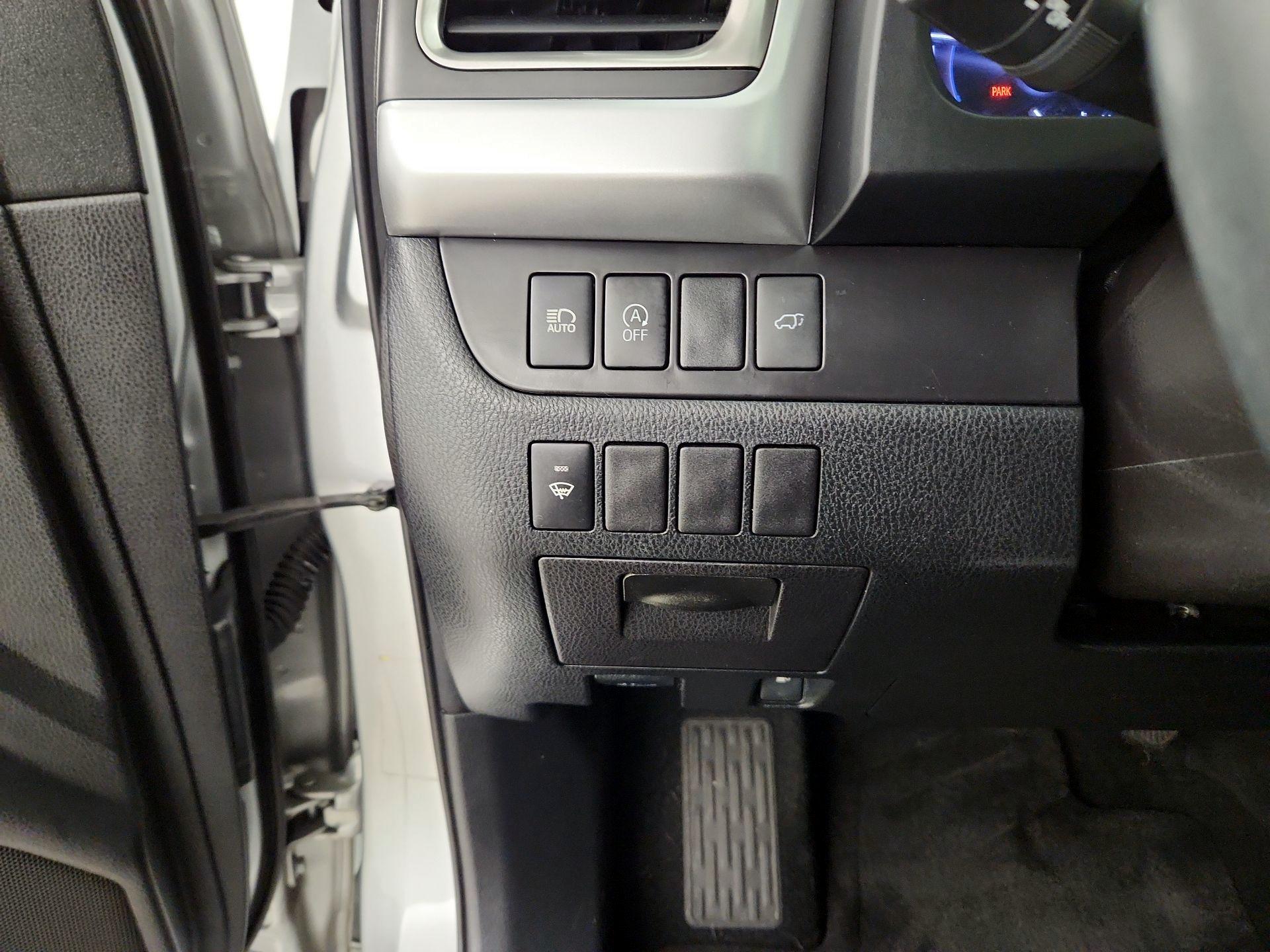 Thumbnail: 2018 Toyota Highlander - 13