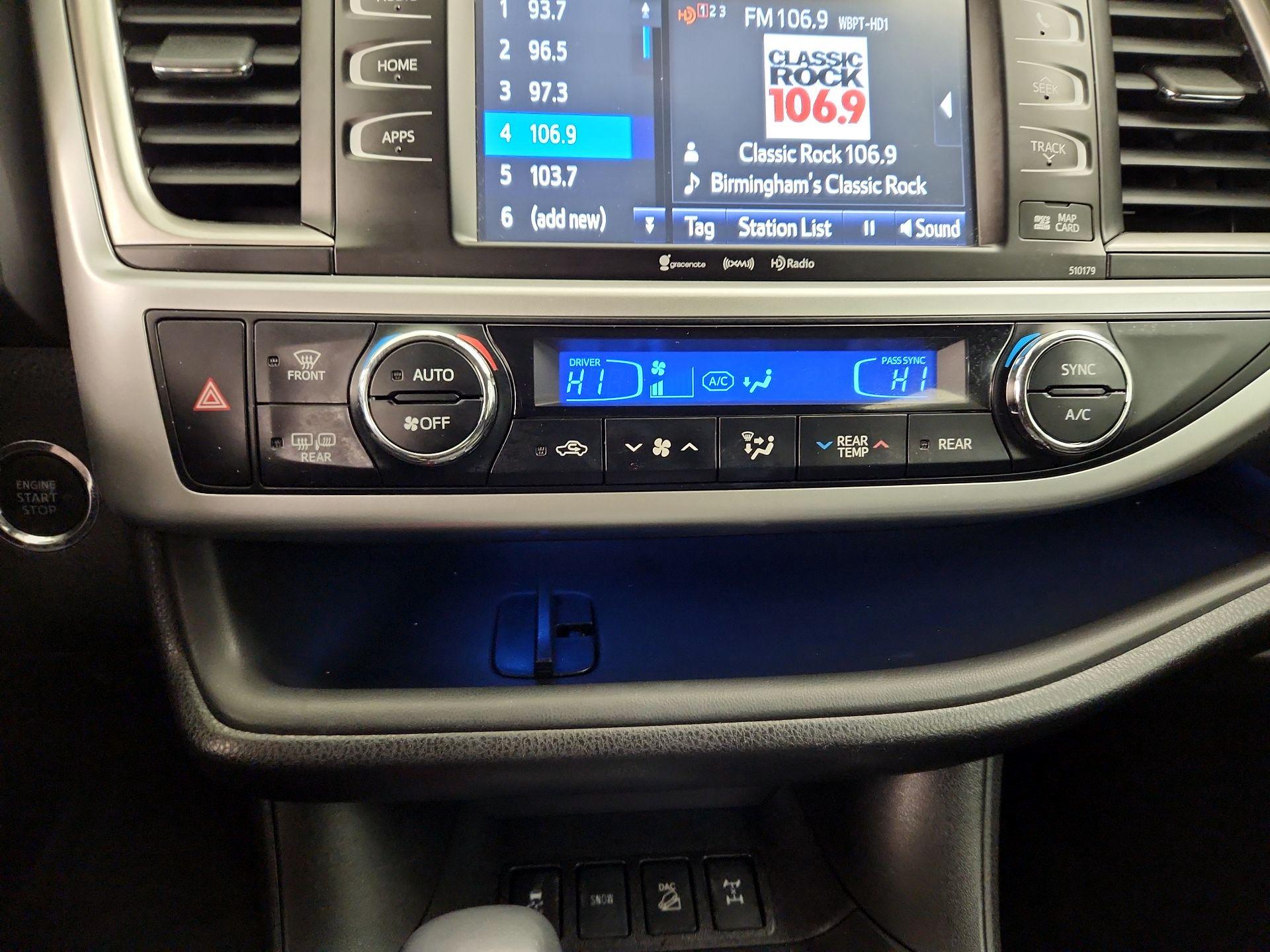 Thumbnail: 2018 Toyota Highlander - 16