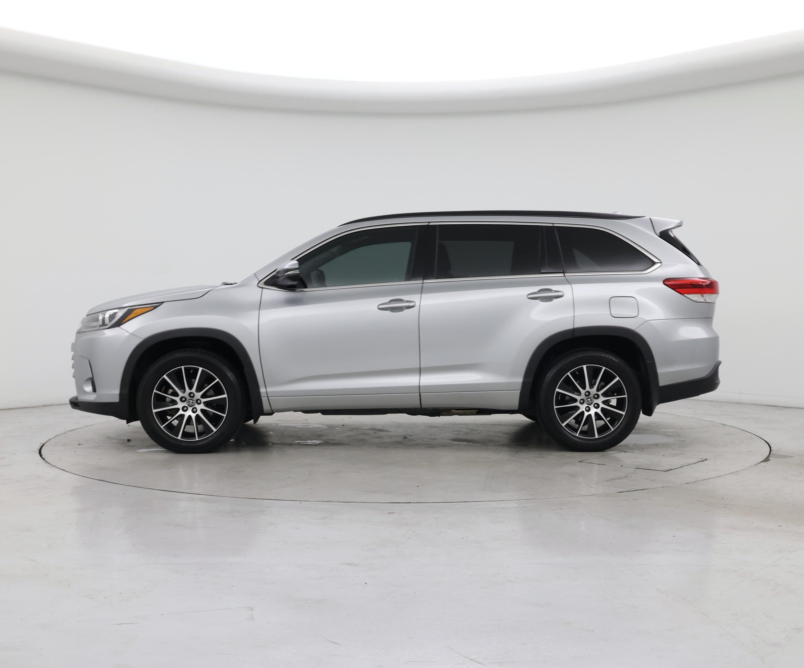 Thumbnail: 2018 Toyota Highlander - 3