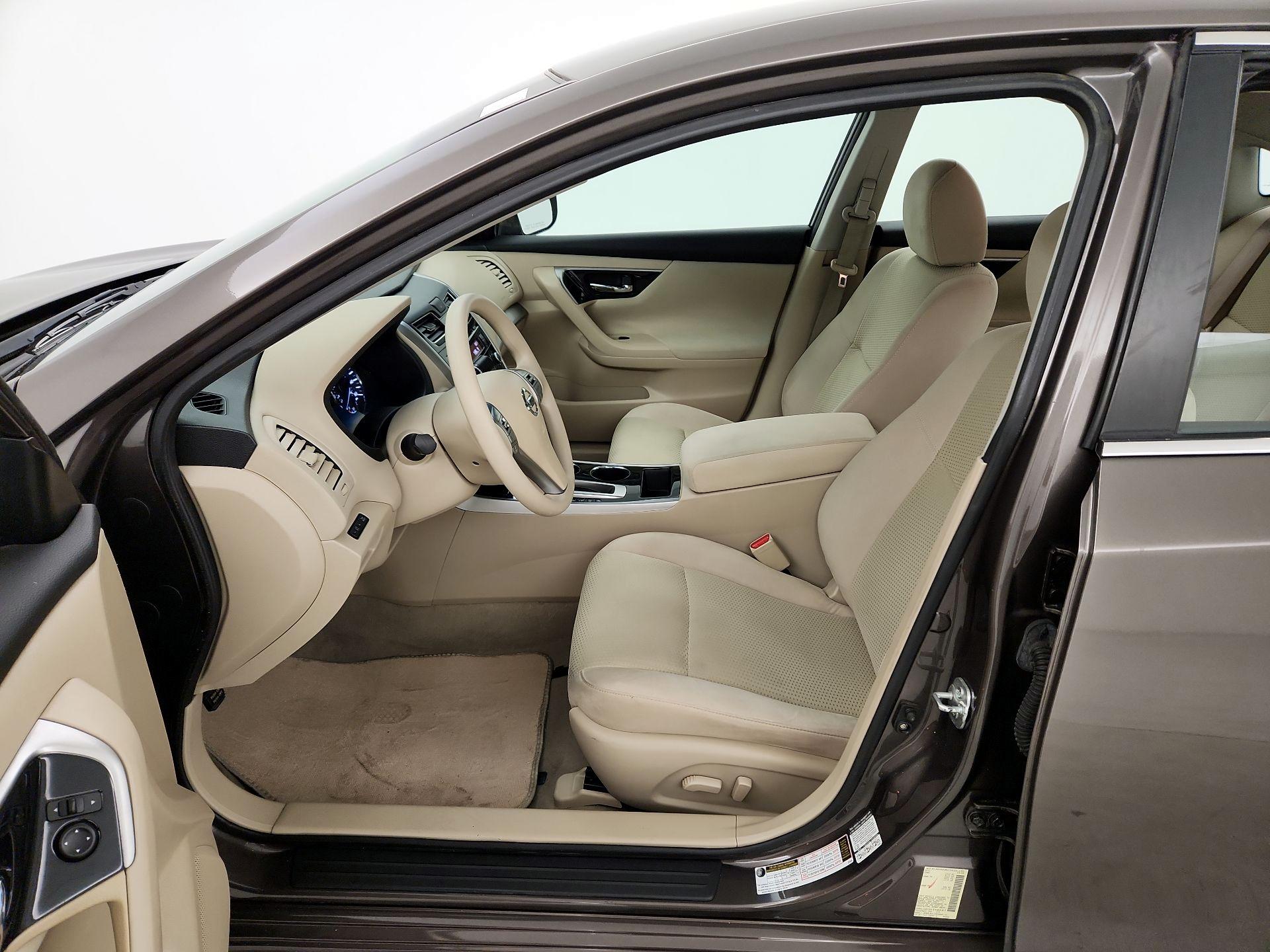 Thumbnail: 2014 Nissan Altima - 11