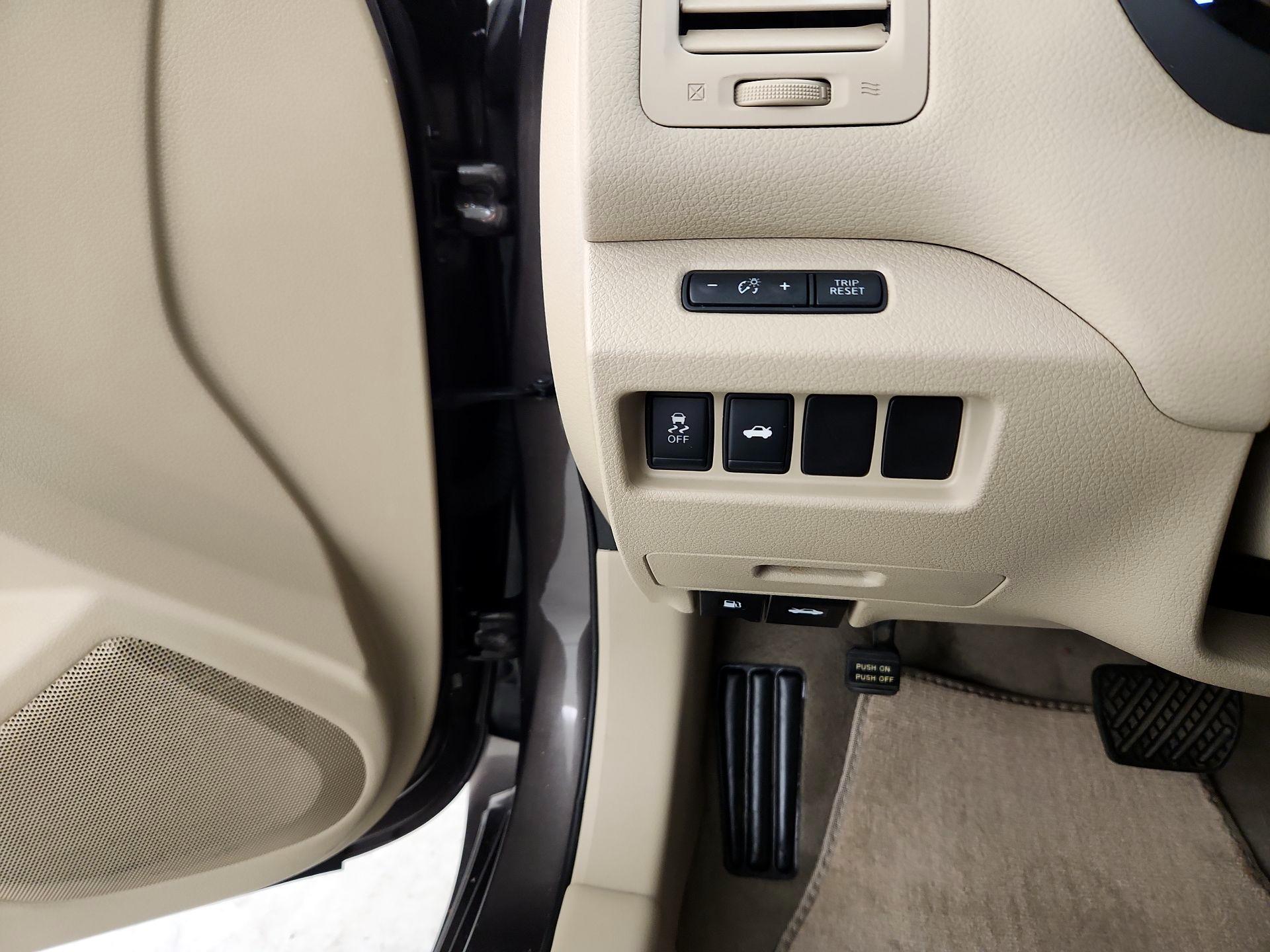 Thumbnail: 2014 Nissan Altima - 13