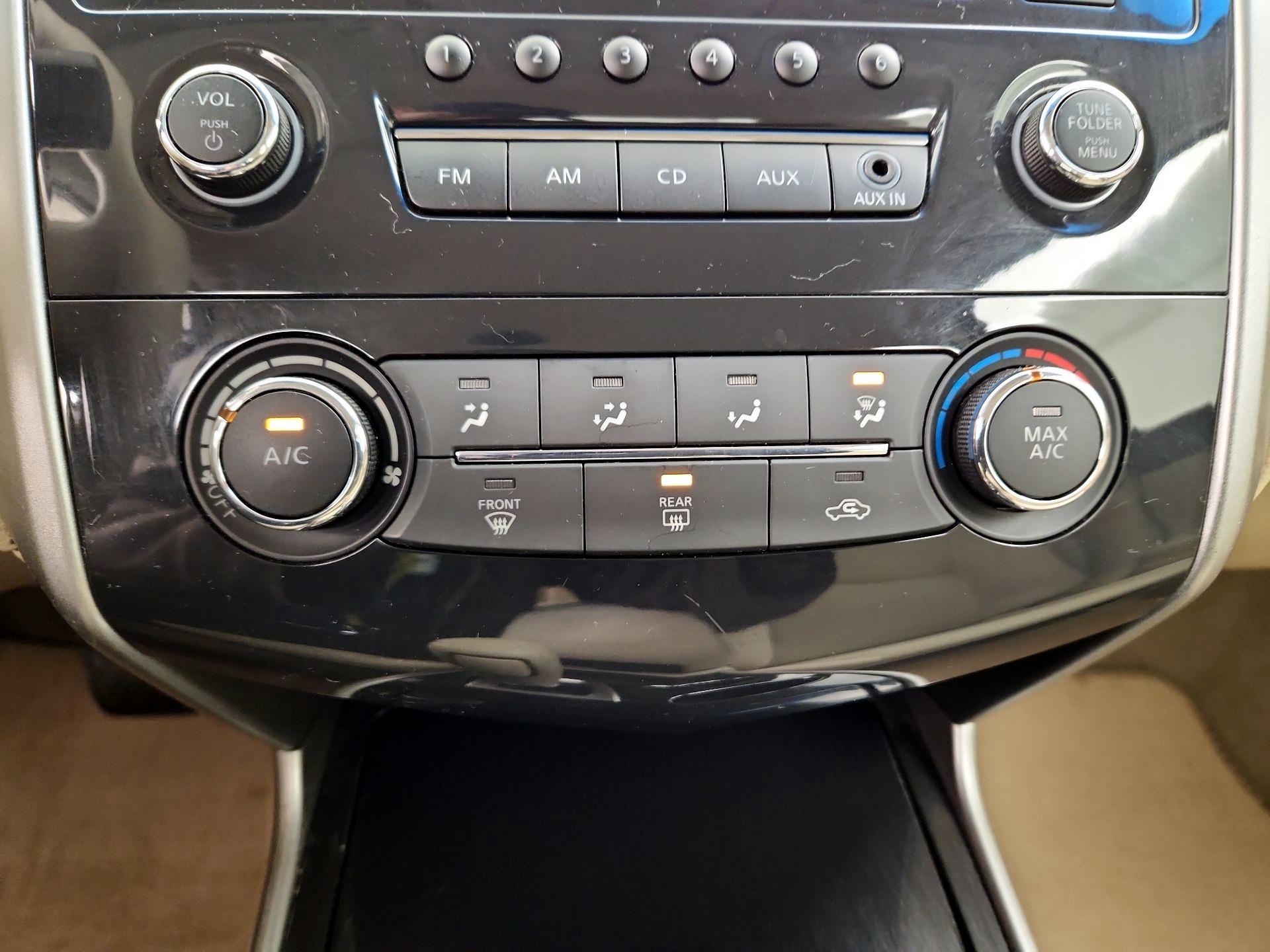 Thumbnail: 2014 Nissan Altima - 15