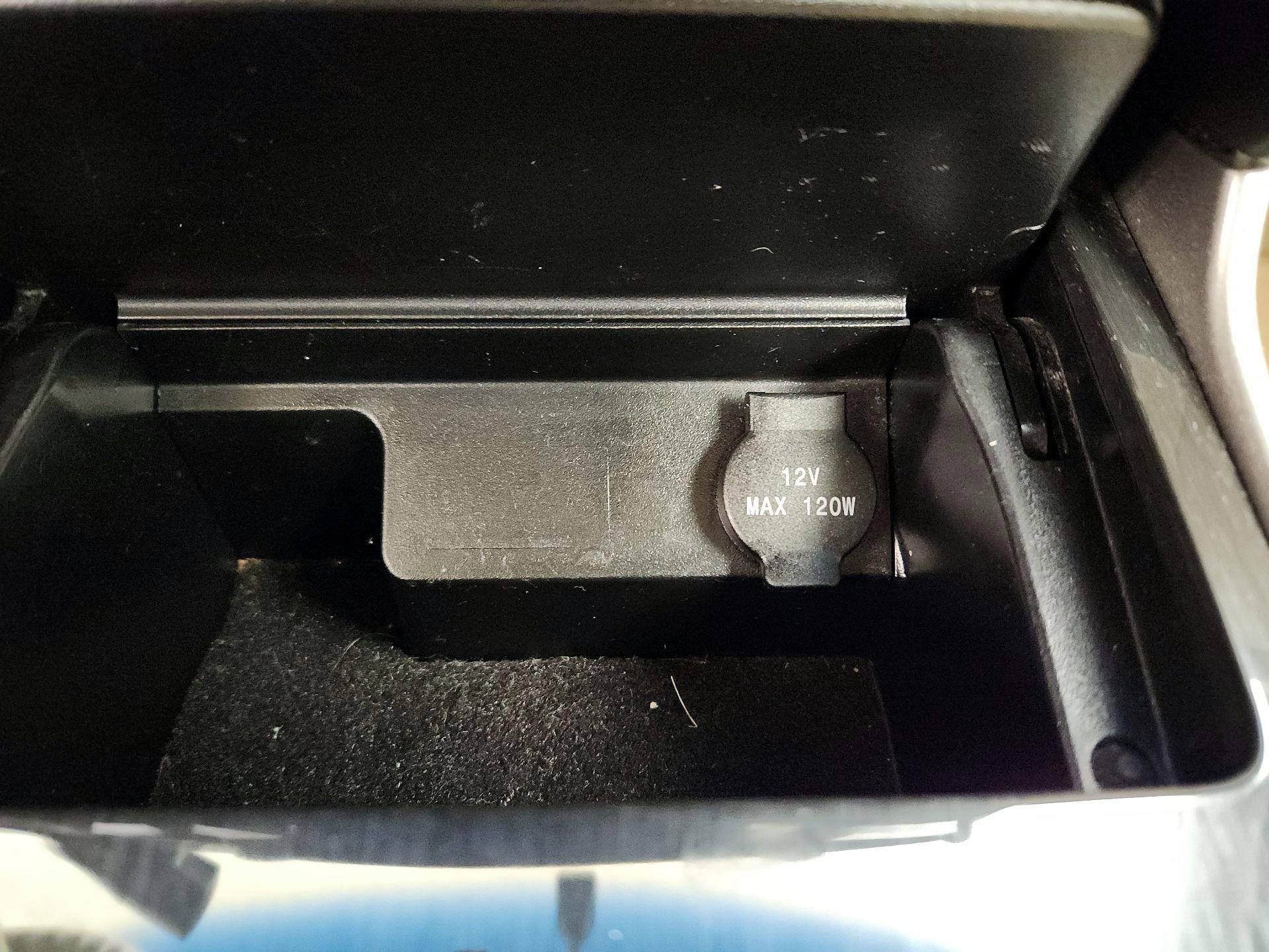 Thumbnail: 2014 Nissan Altima - 17