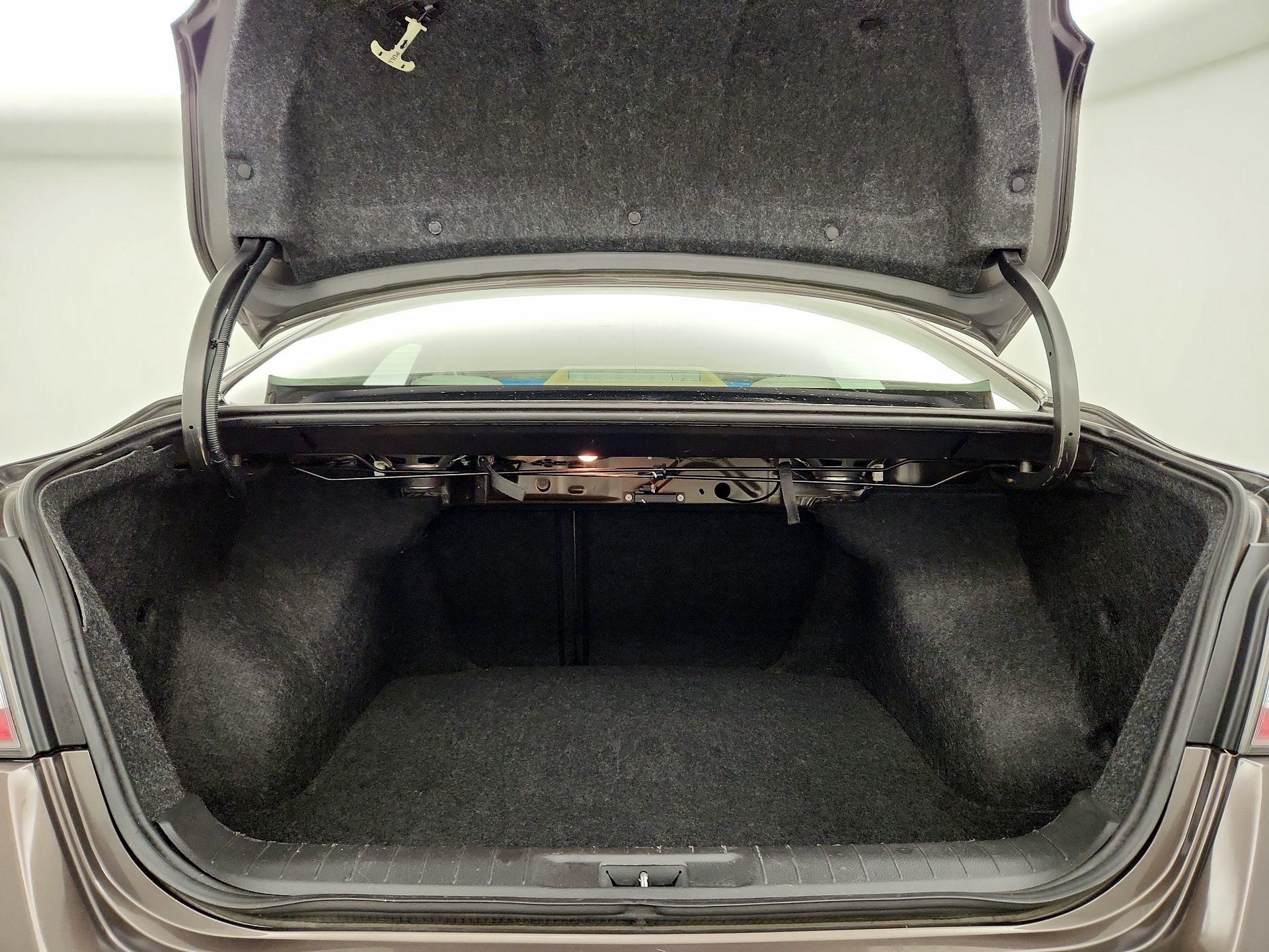 Thumbnail: 2014 Nissan Altima - 19