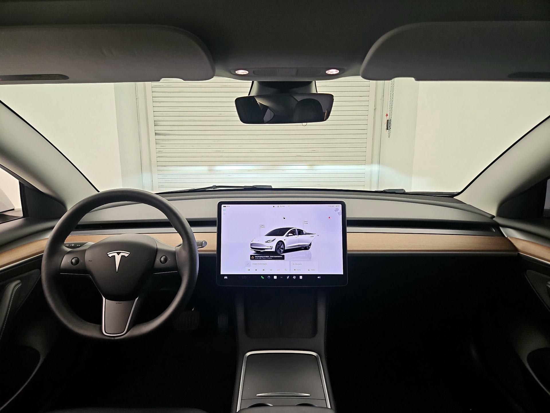 Thumbnail: 2023 Tesla Model 3 - 9