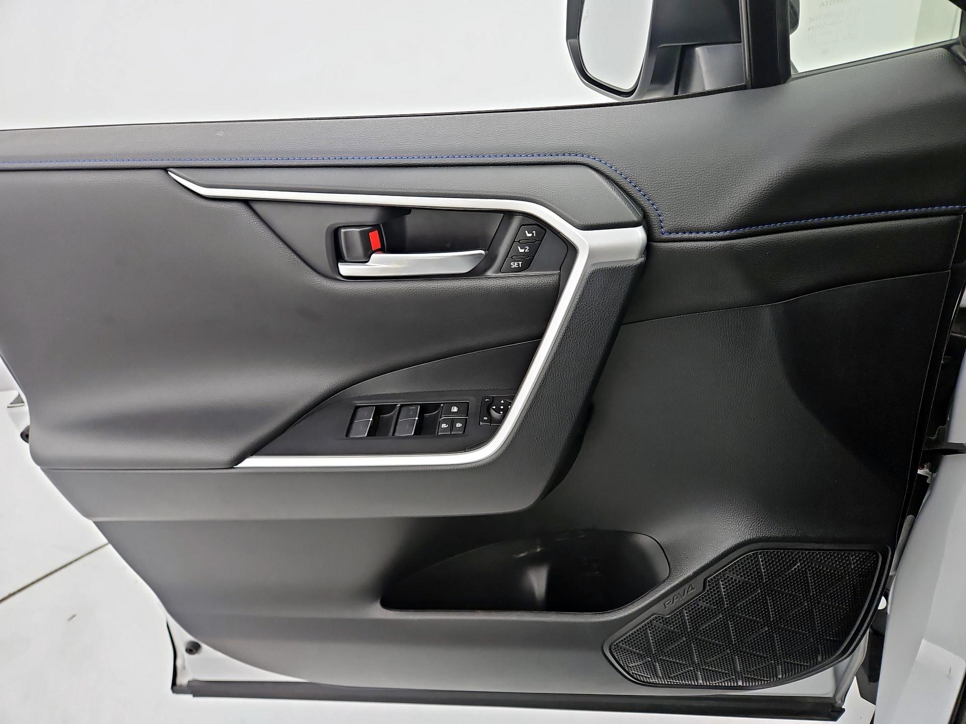 Thumbnail: 2024 Toyota RAV4 - 12