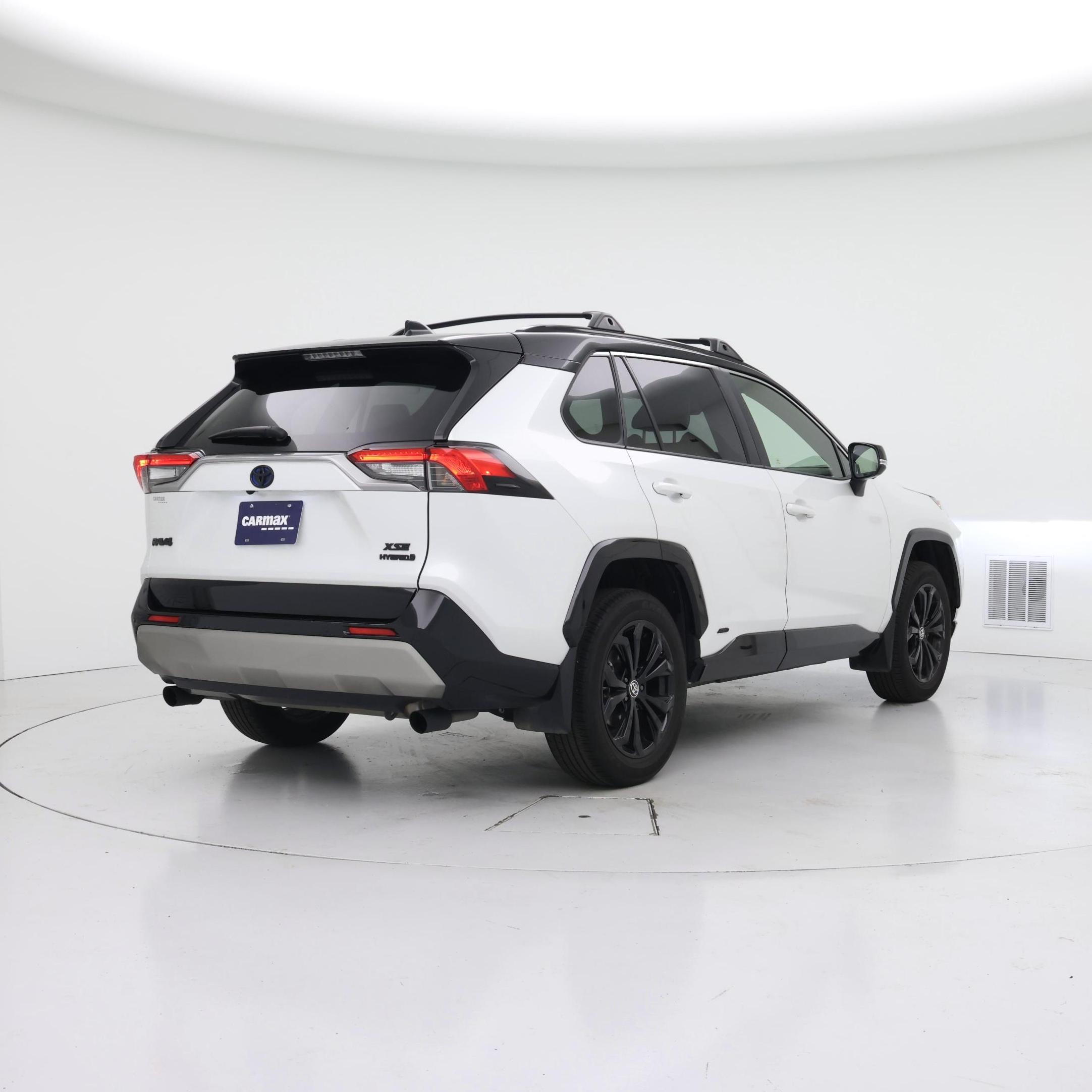 Thumbnail: 2024 Toyota RAV4 - 8