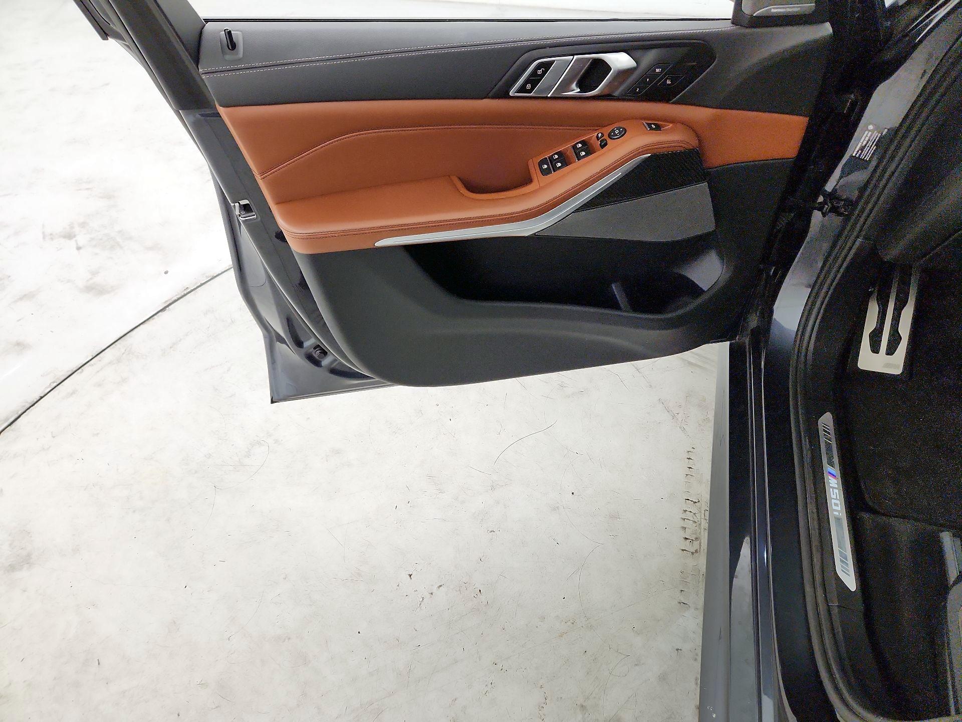 Thumbnail: 2022 BMW X5 - 12