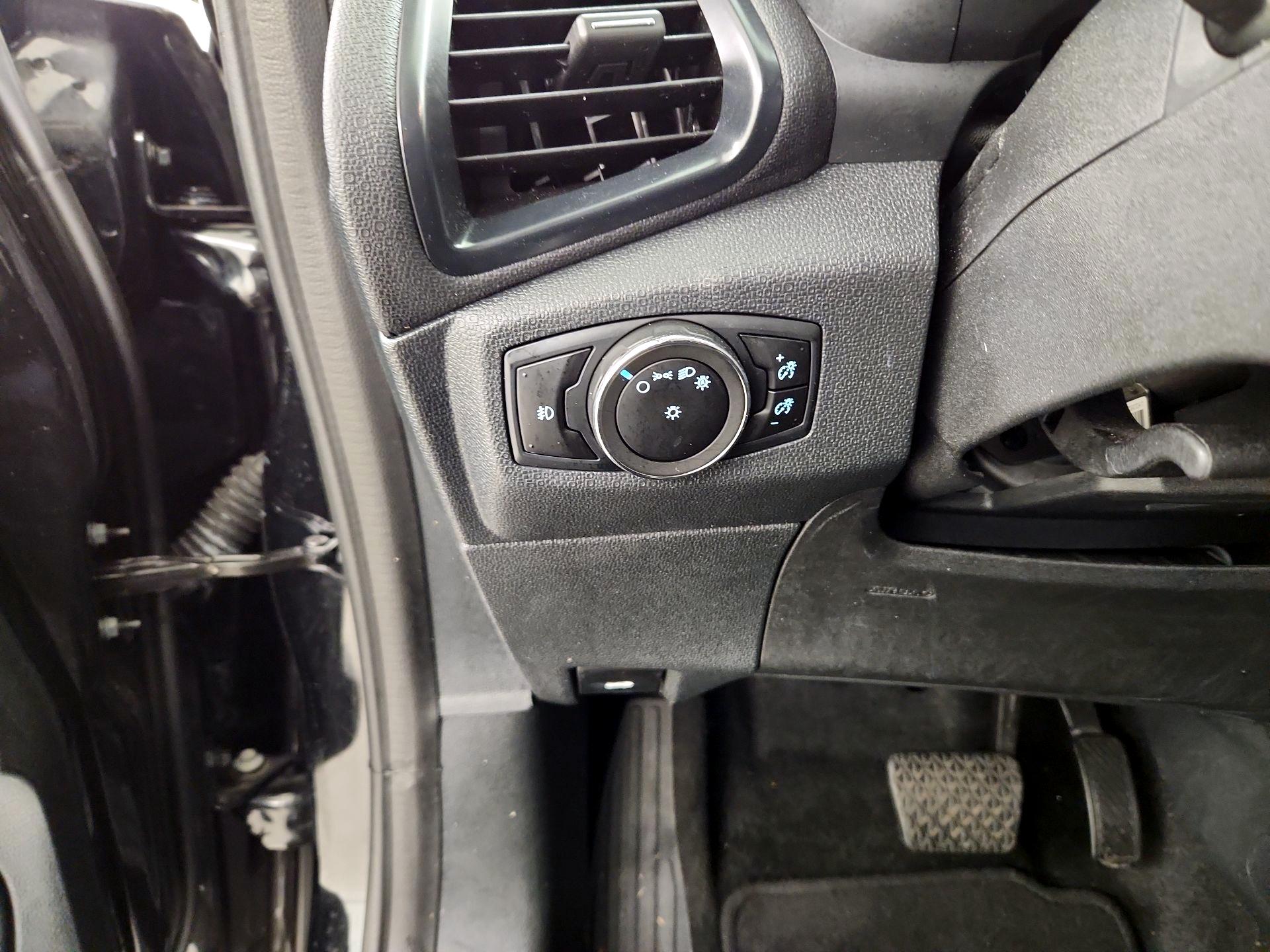 Thumbnail: 2018 Ford EcoSport - 13