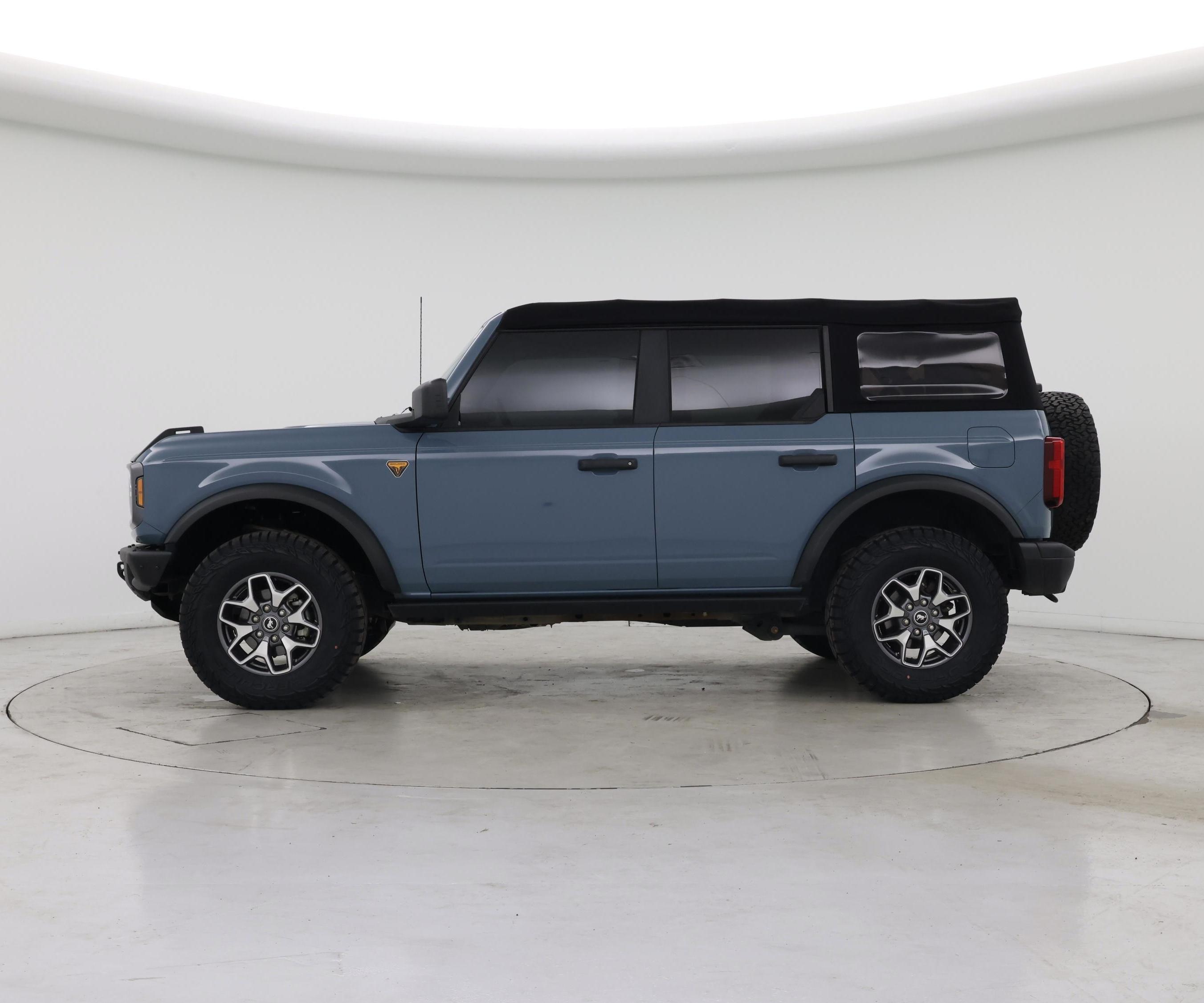 Thumbnail: 2023 Ford Bronco - 3