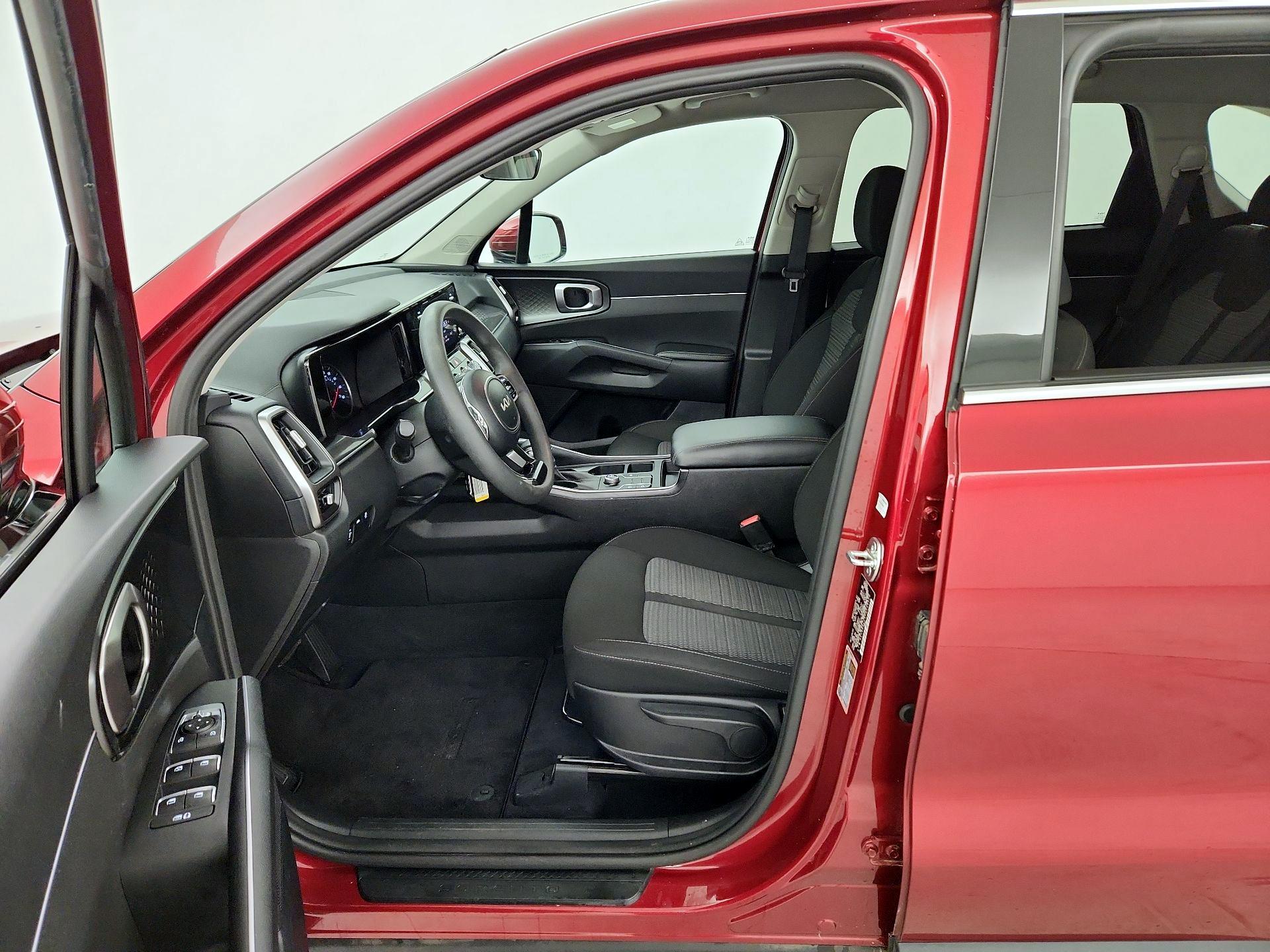 Thumbnail: 2023 Kia Sorento - 11