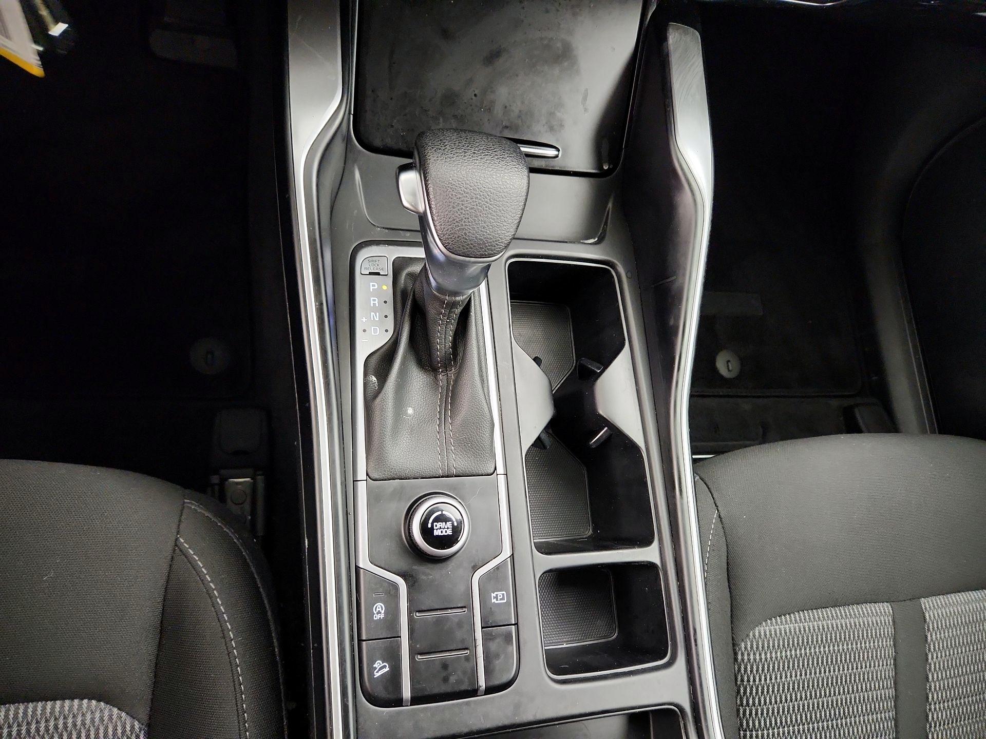 Thumbnail: 2023 Kia Sorento - 17