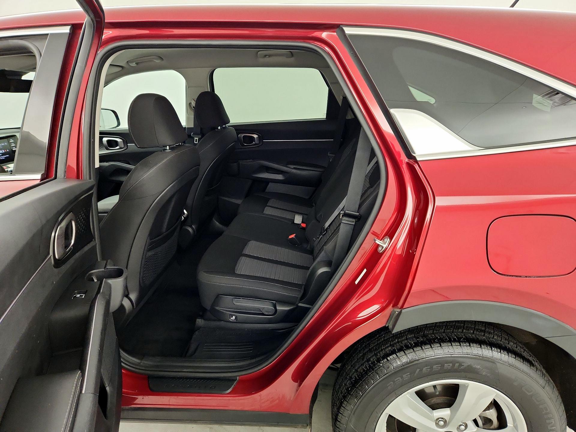 Thumbnail: 2023 Kia Sorento - 19