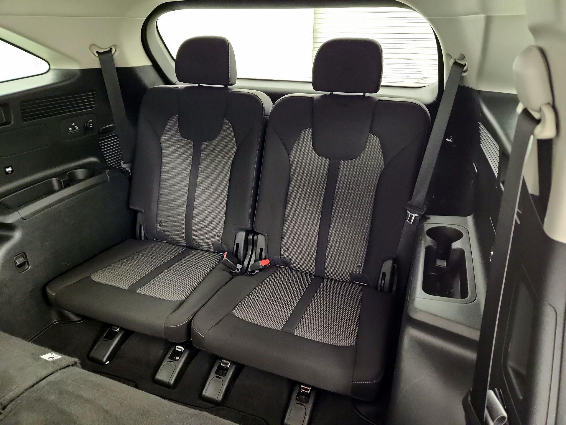 Thumbnail: 2023 Kia Sorento - 20