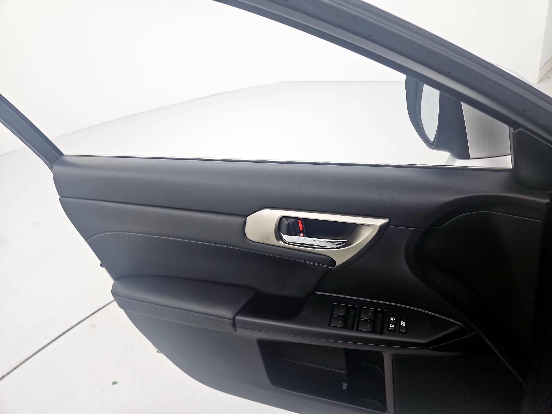 Thumbnail: 2014 Lexus CT - 12