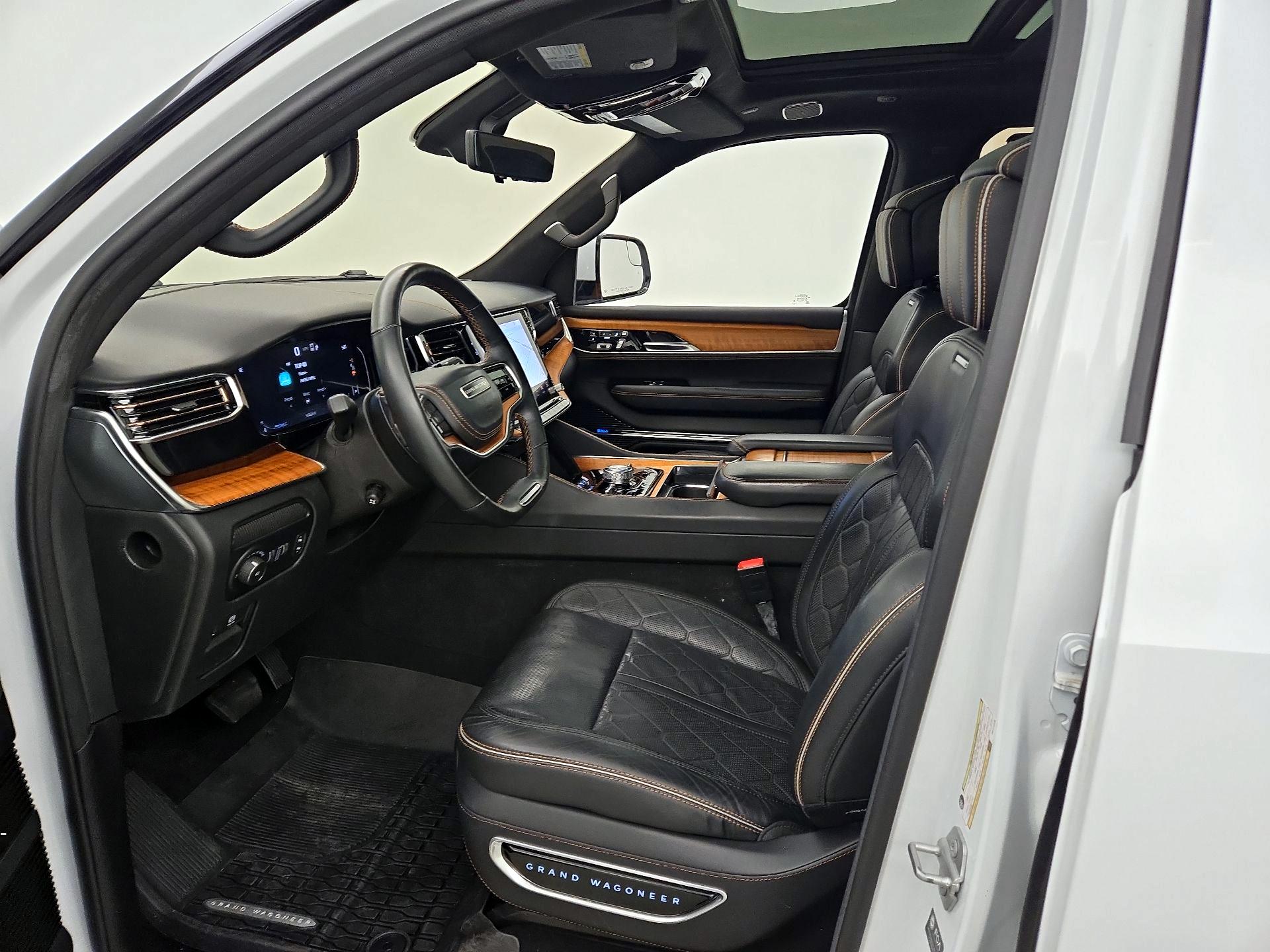 Thumbnail: 2022 Jeep Grand Wagoneer - 11