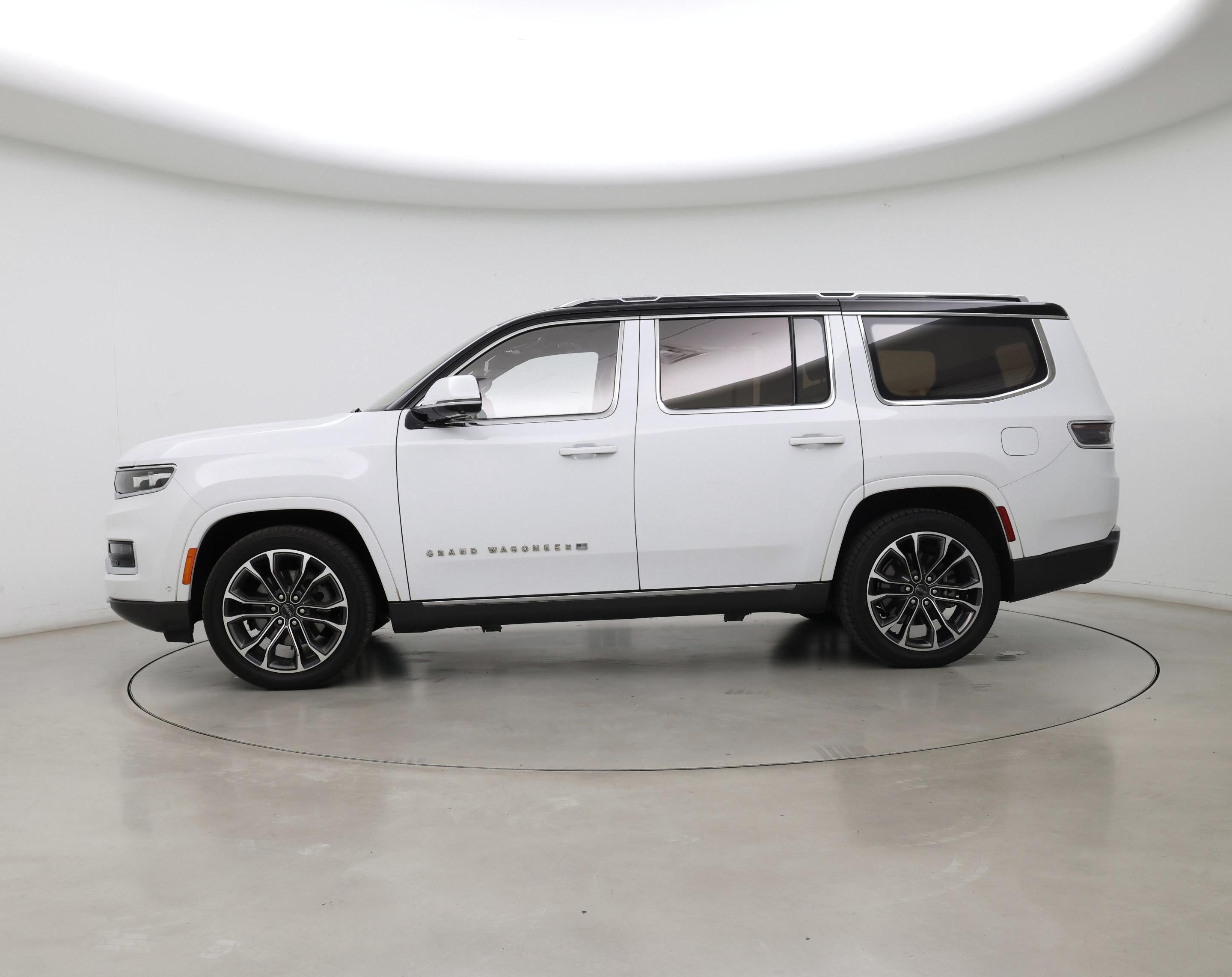 Thumbnail: 2022 Jeep Grand Wagoneer - 3