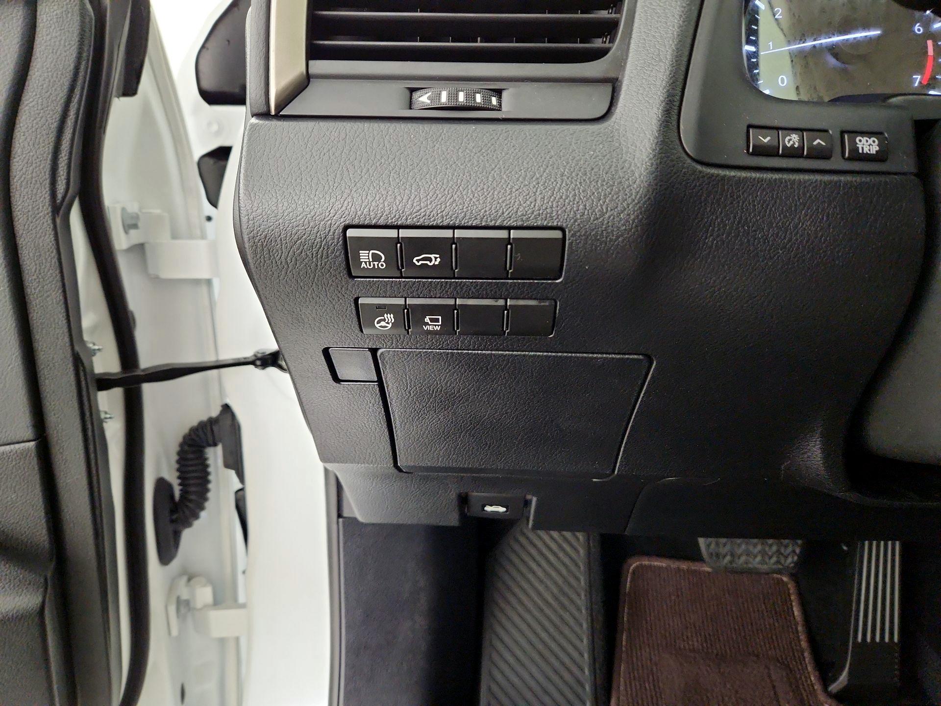 Thumbnail: 2022 Lexus RX - 13