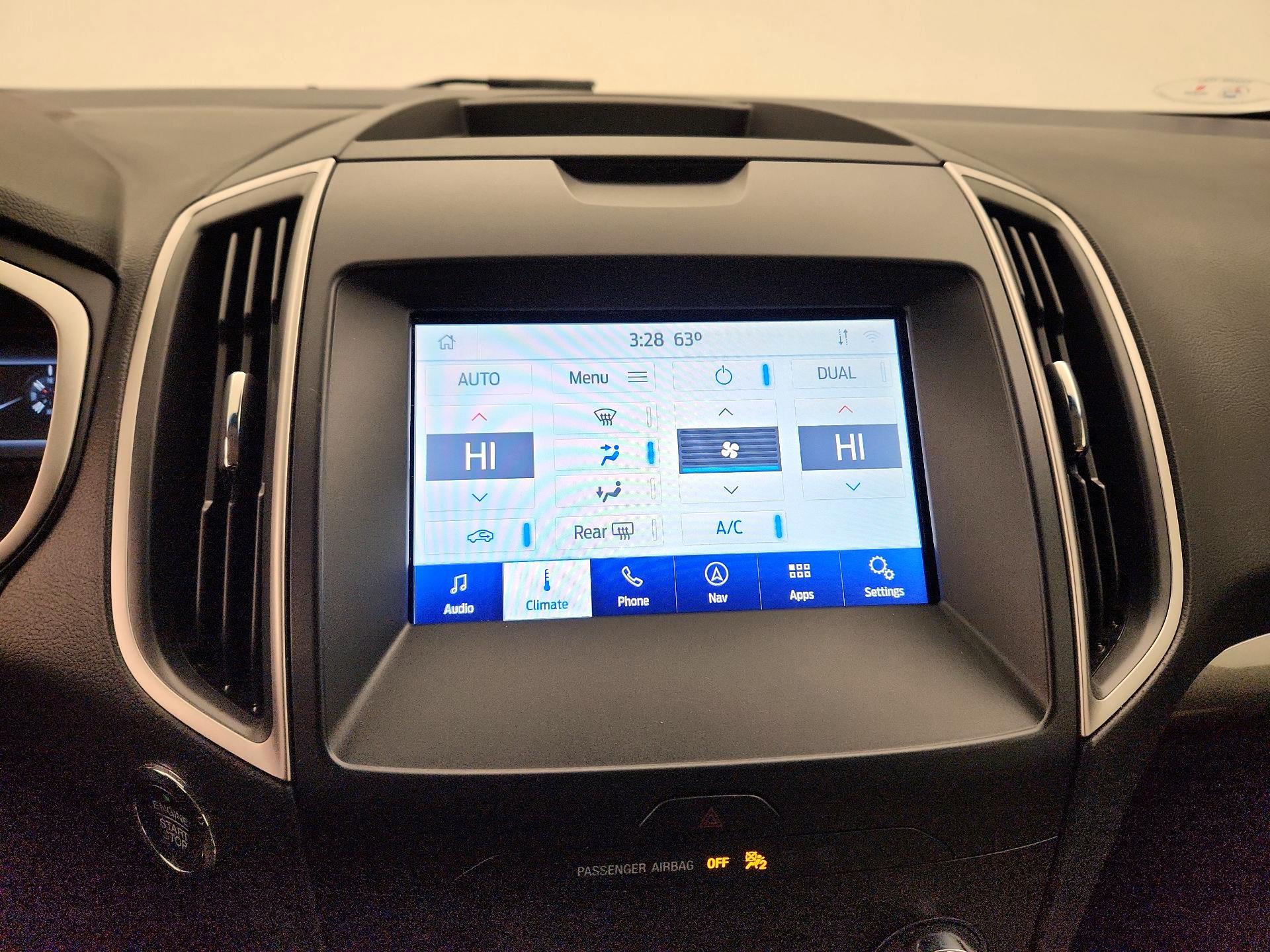 Thumbnail: 2020 Ford Edge - 17