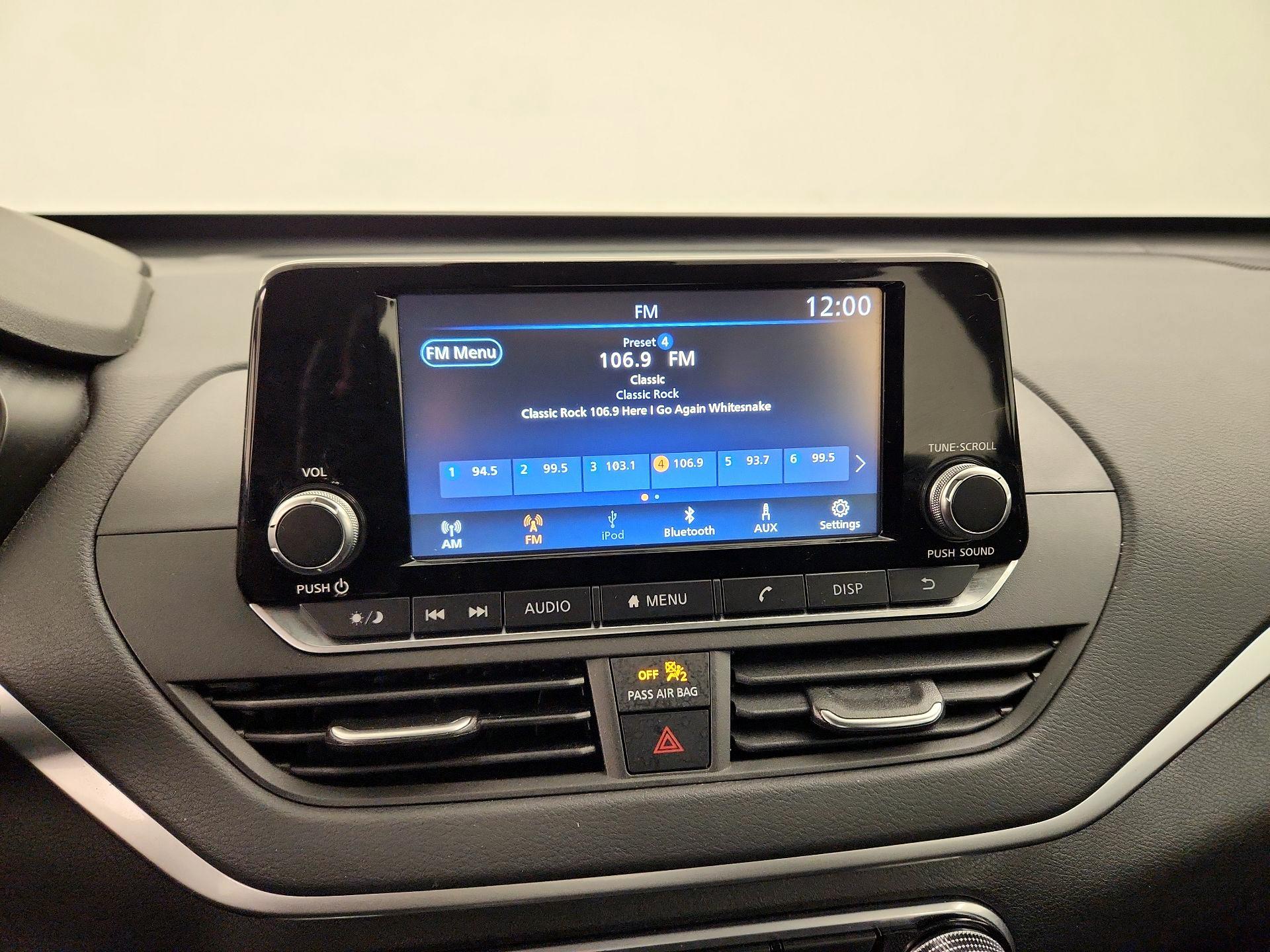 Thumbnail: 2021 Nissan Altima - 15