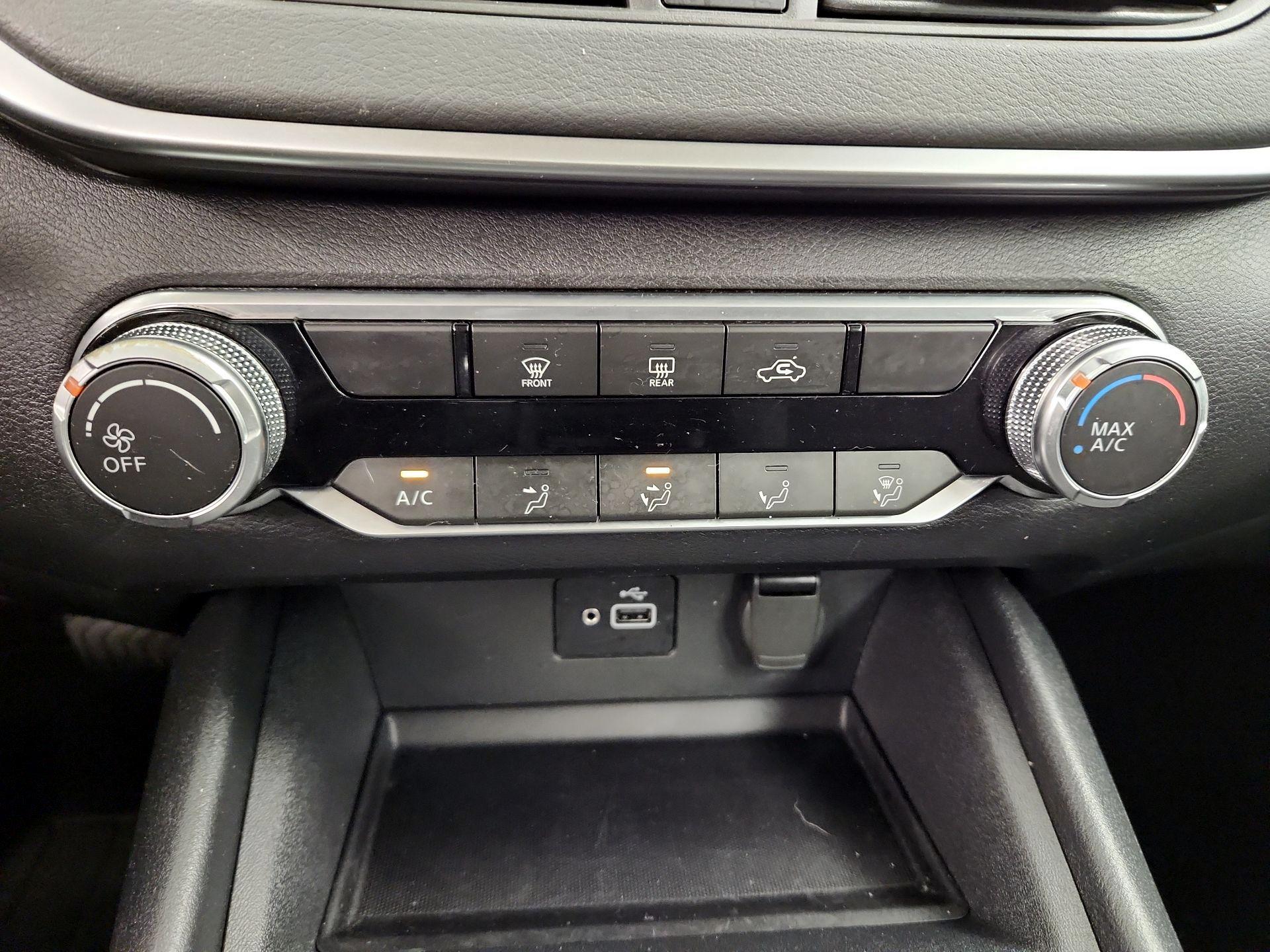 Thumbnail: 2021 Nissan Altima - 16