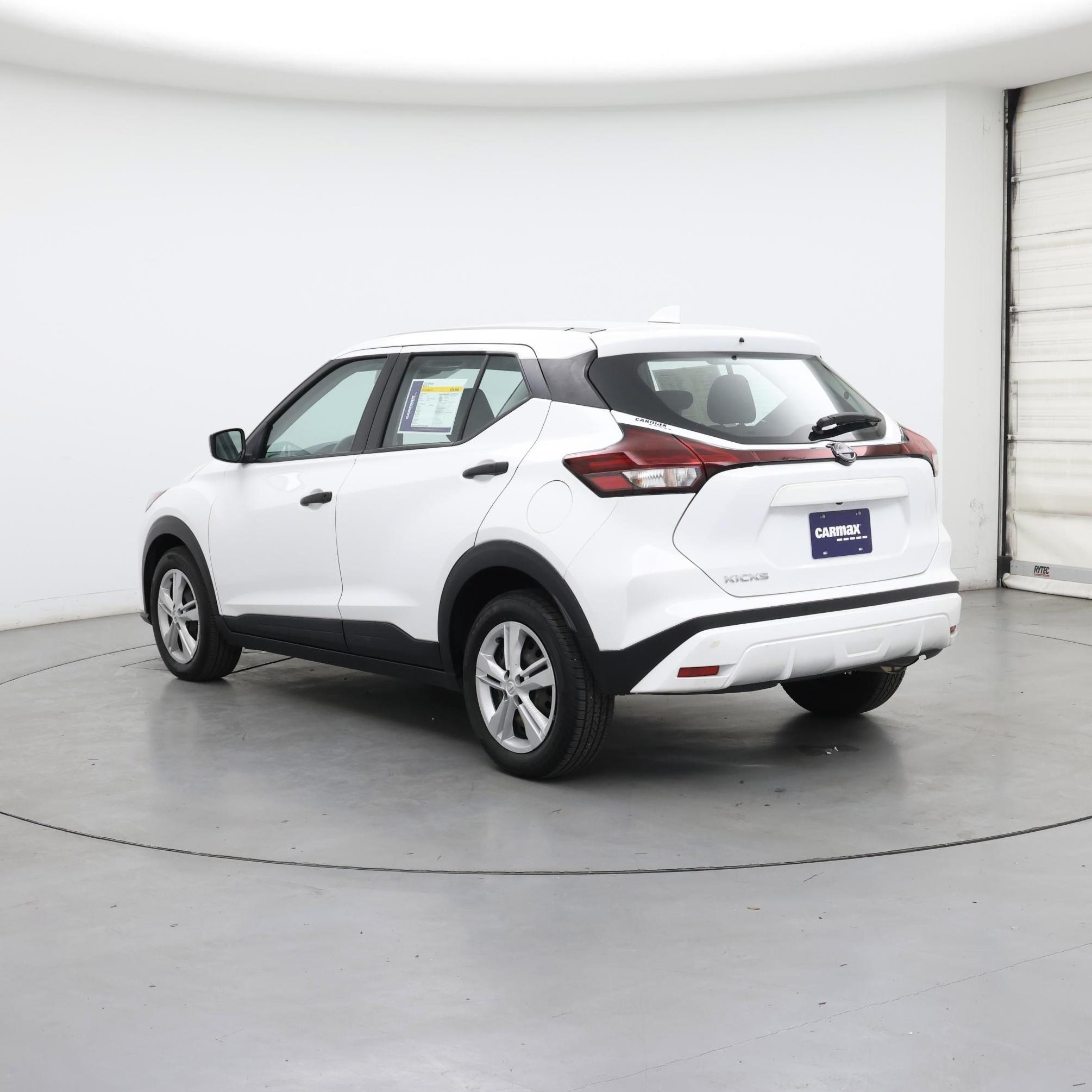 Thumbnail: 2023 Nissan Kicks - 2