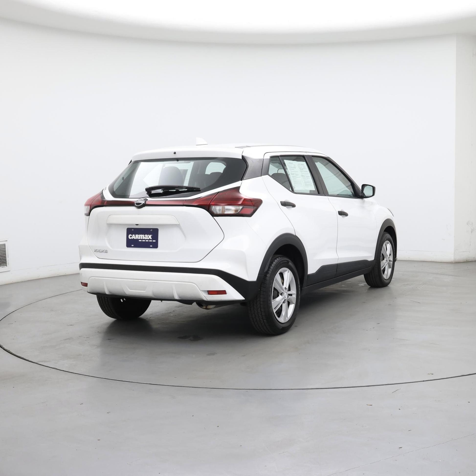 Thumbnail: 2023 Nissan Kicks - 8