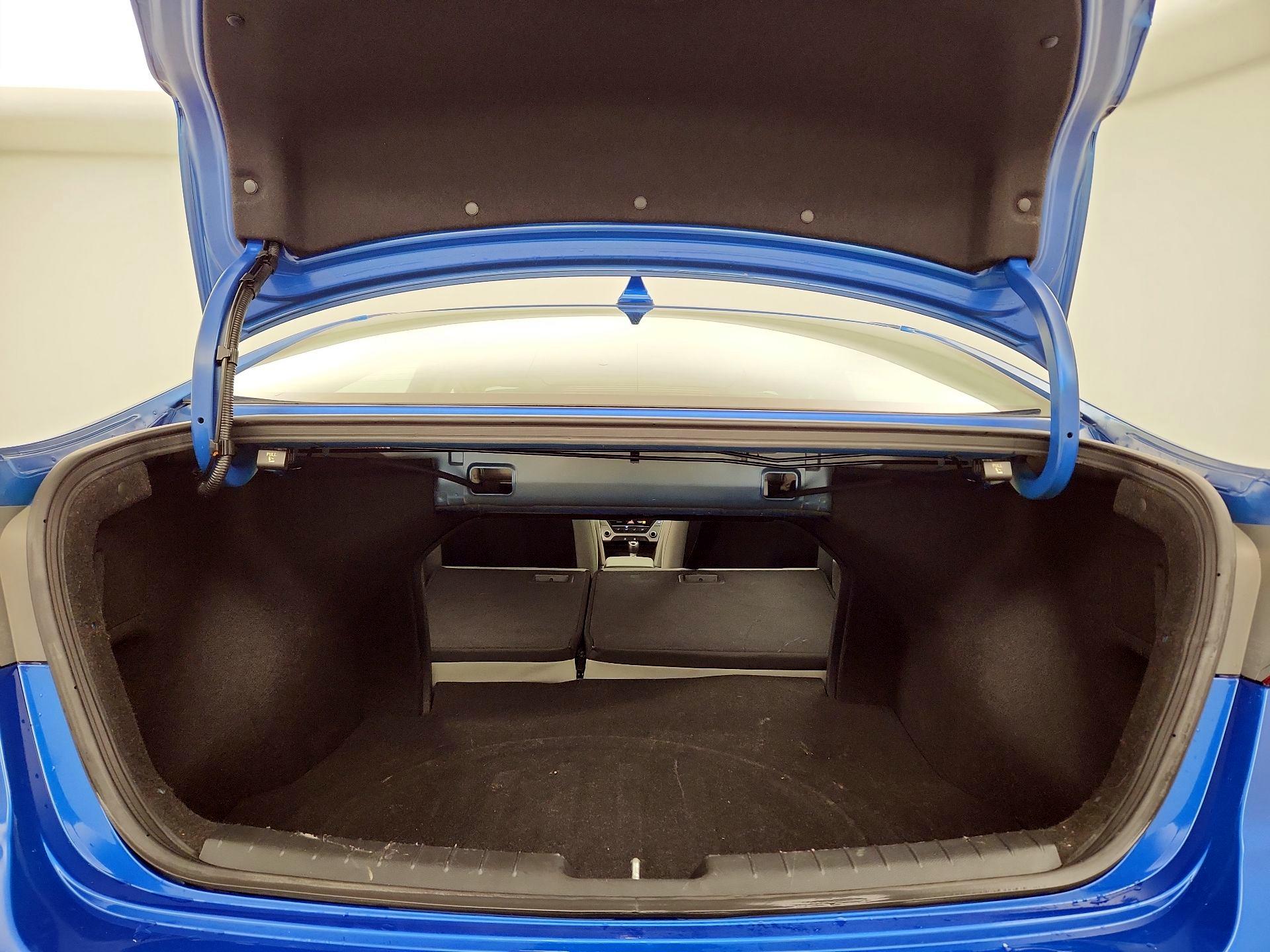 Thumbnail: 2017 Hyundai Elantra - 20