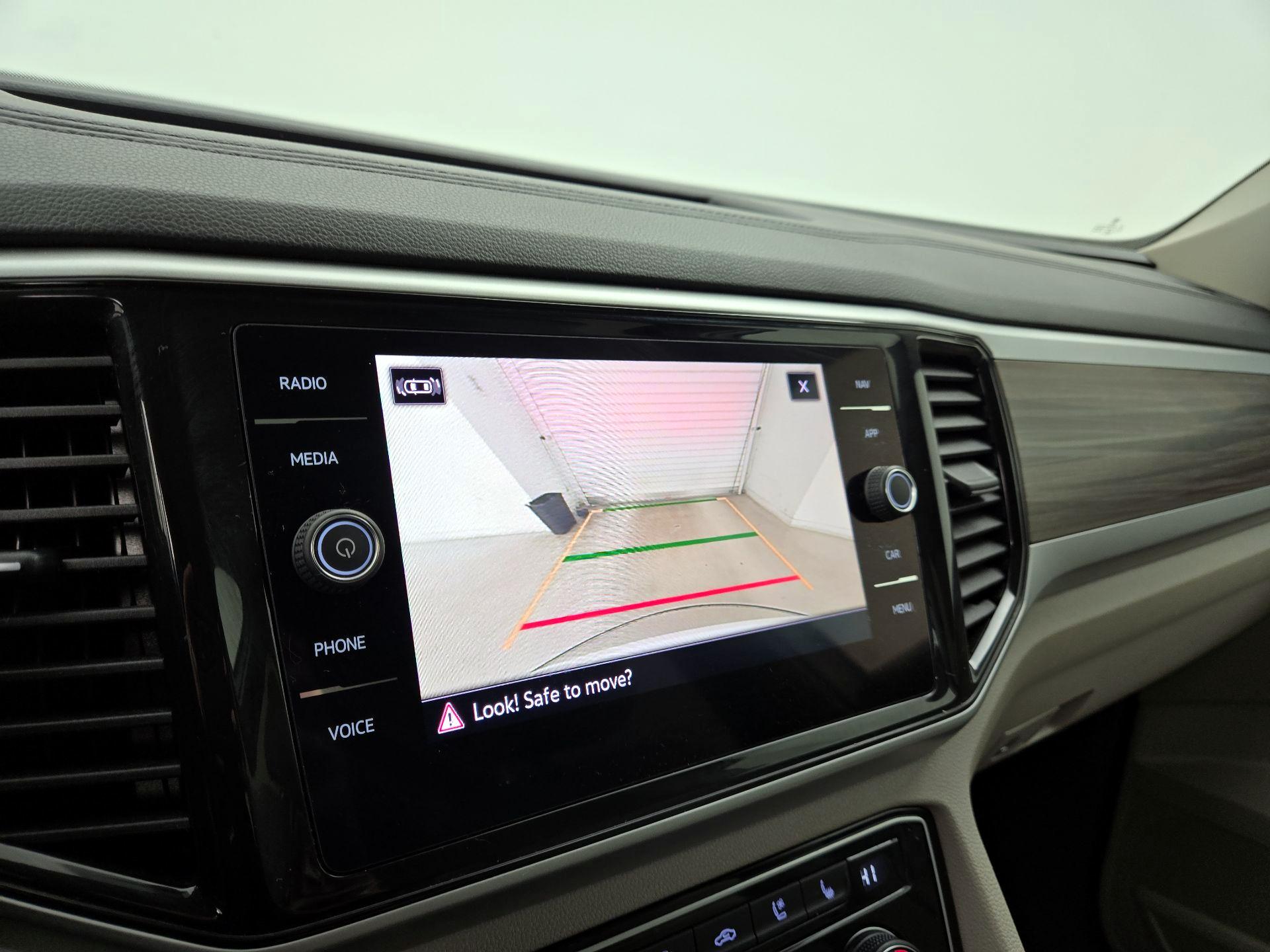 Thumbnail: 2021 Volkswagen Atlas - 15