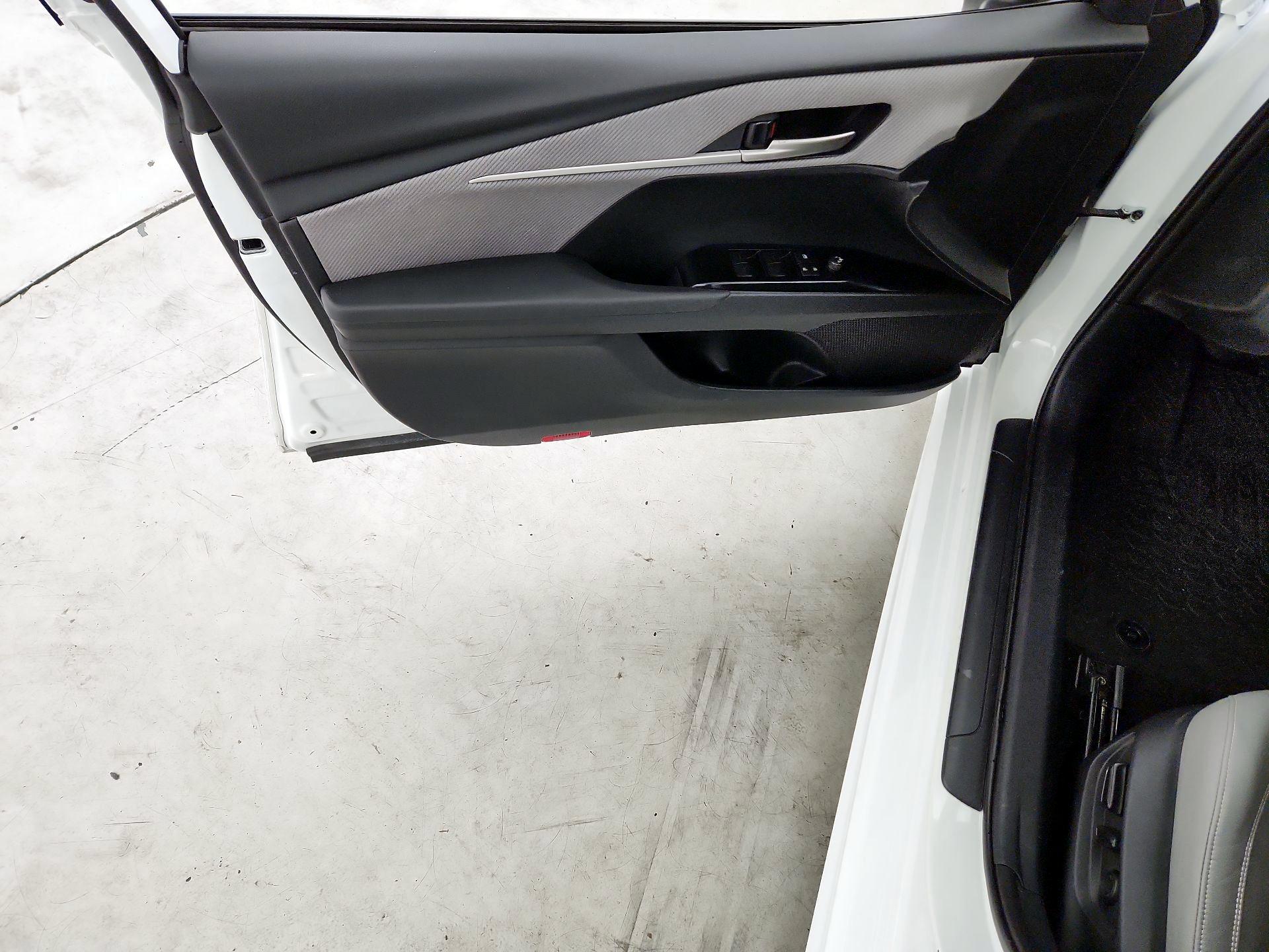 Thumbnail: 2025 Toyota Camry - 12