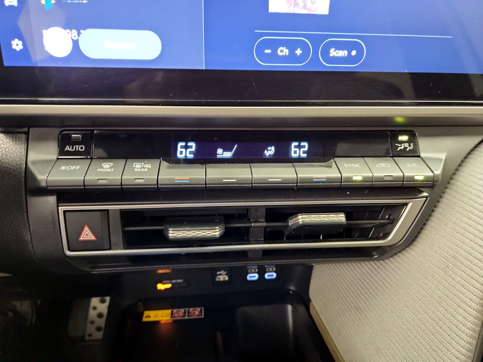 Thumbnail: 2025 Toyota Camry - 16