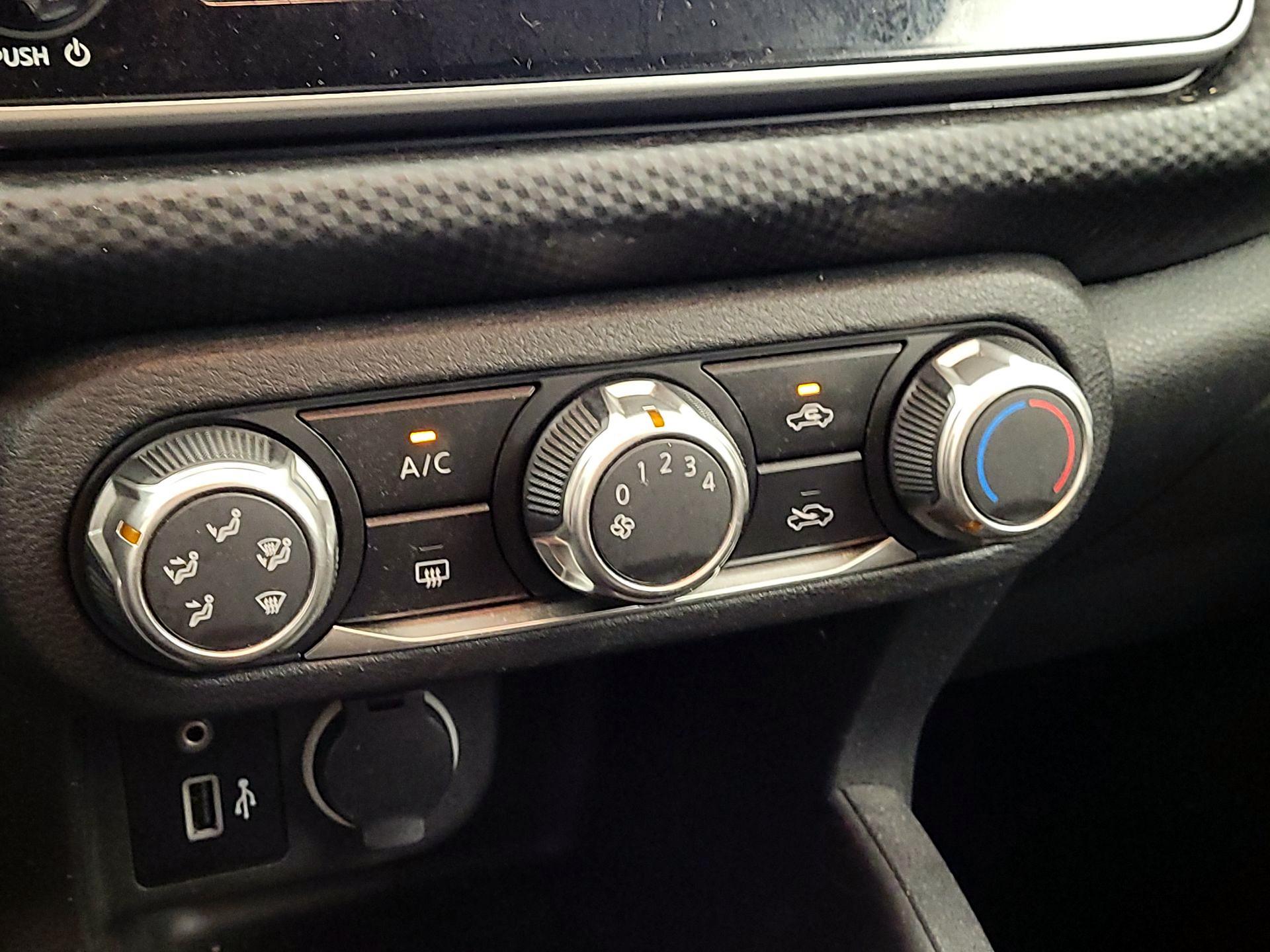 Thumbnail: 2022 Nissan Kicks - 16