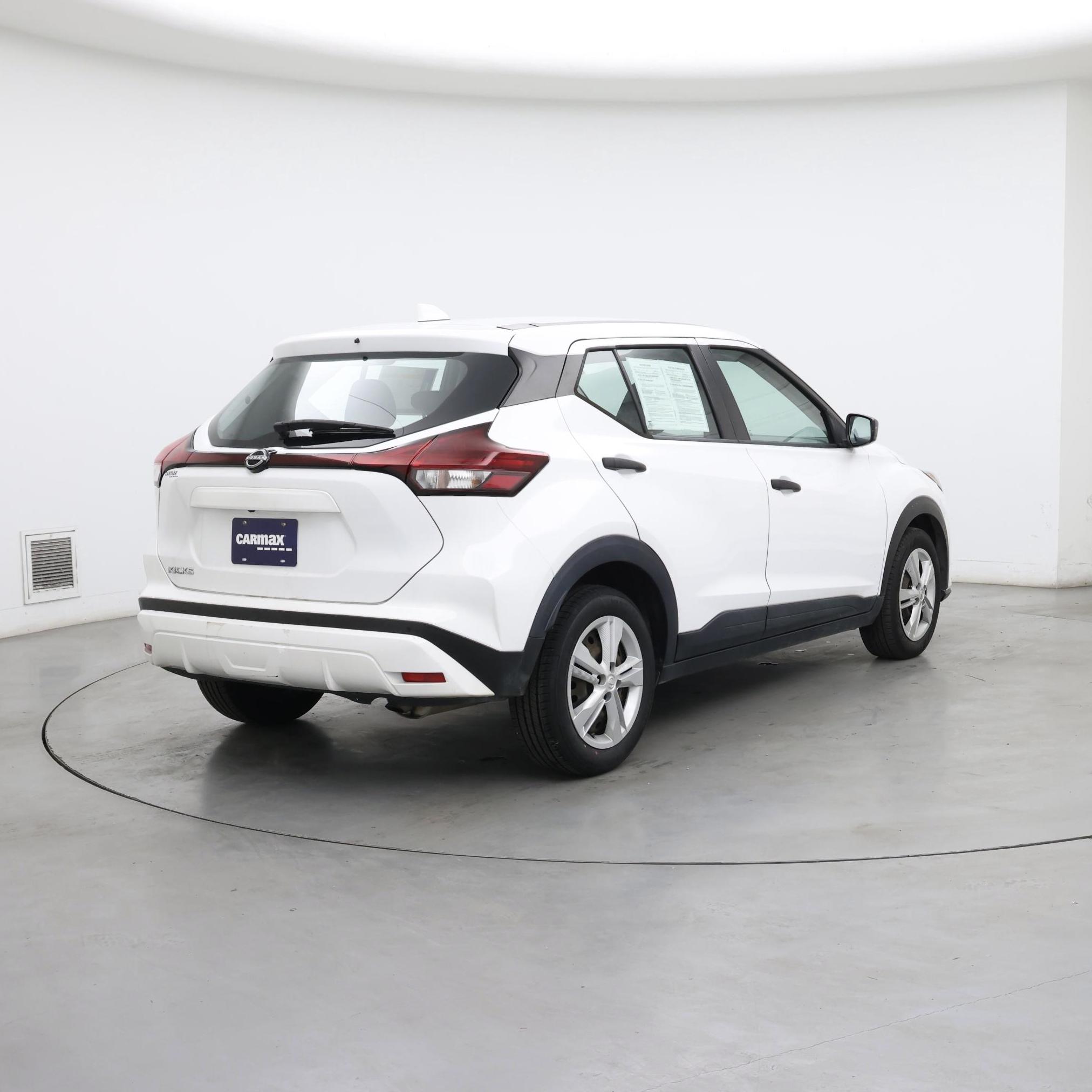 Thumbnail: 2022 Nissan Kicks - 8